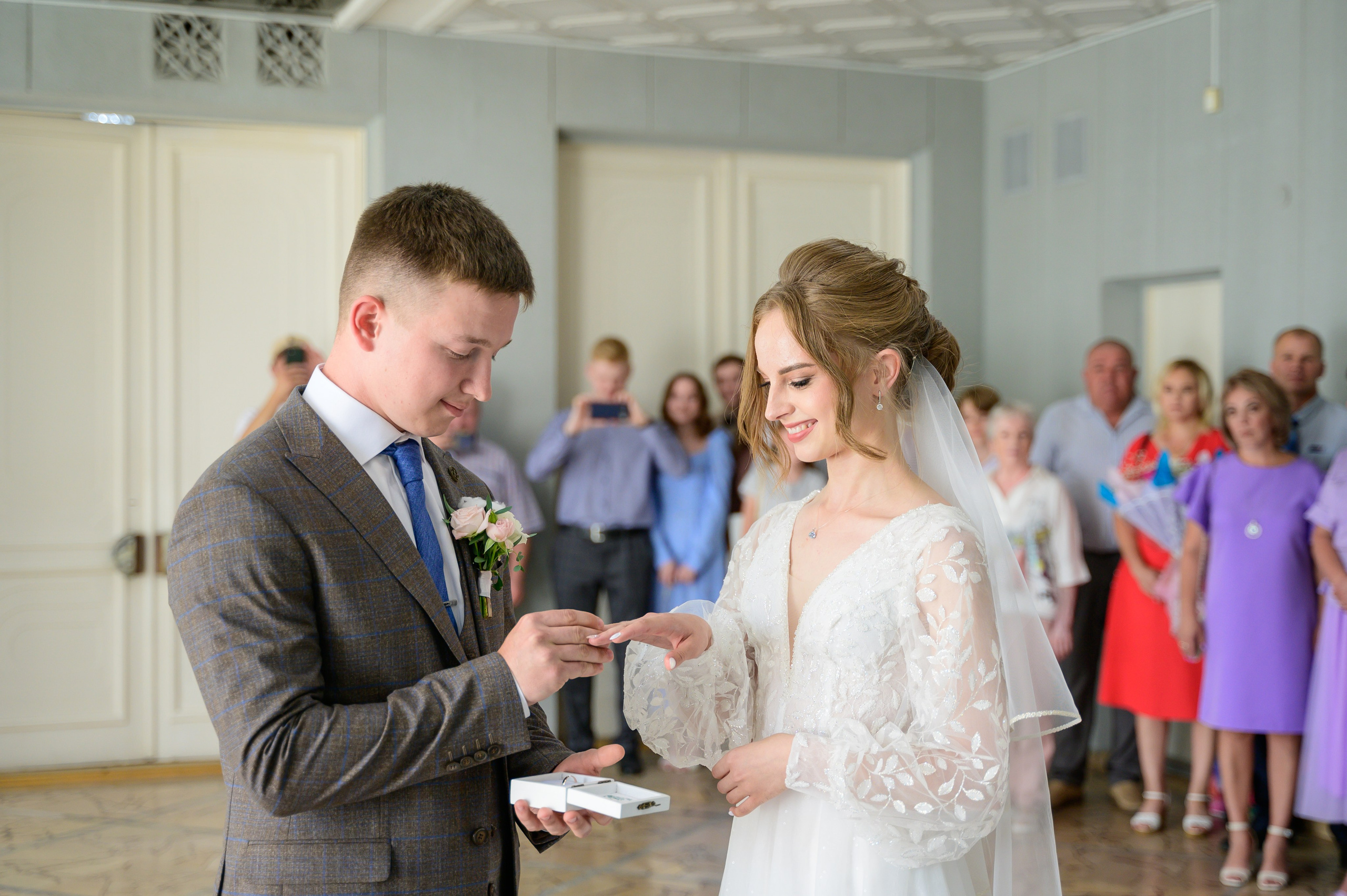 Фотограф для съемки в Балаковском ЗАГСе