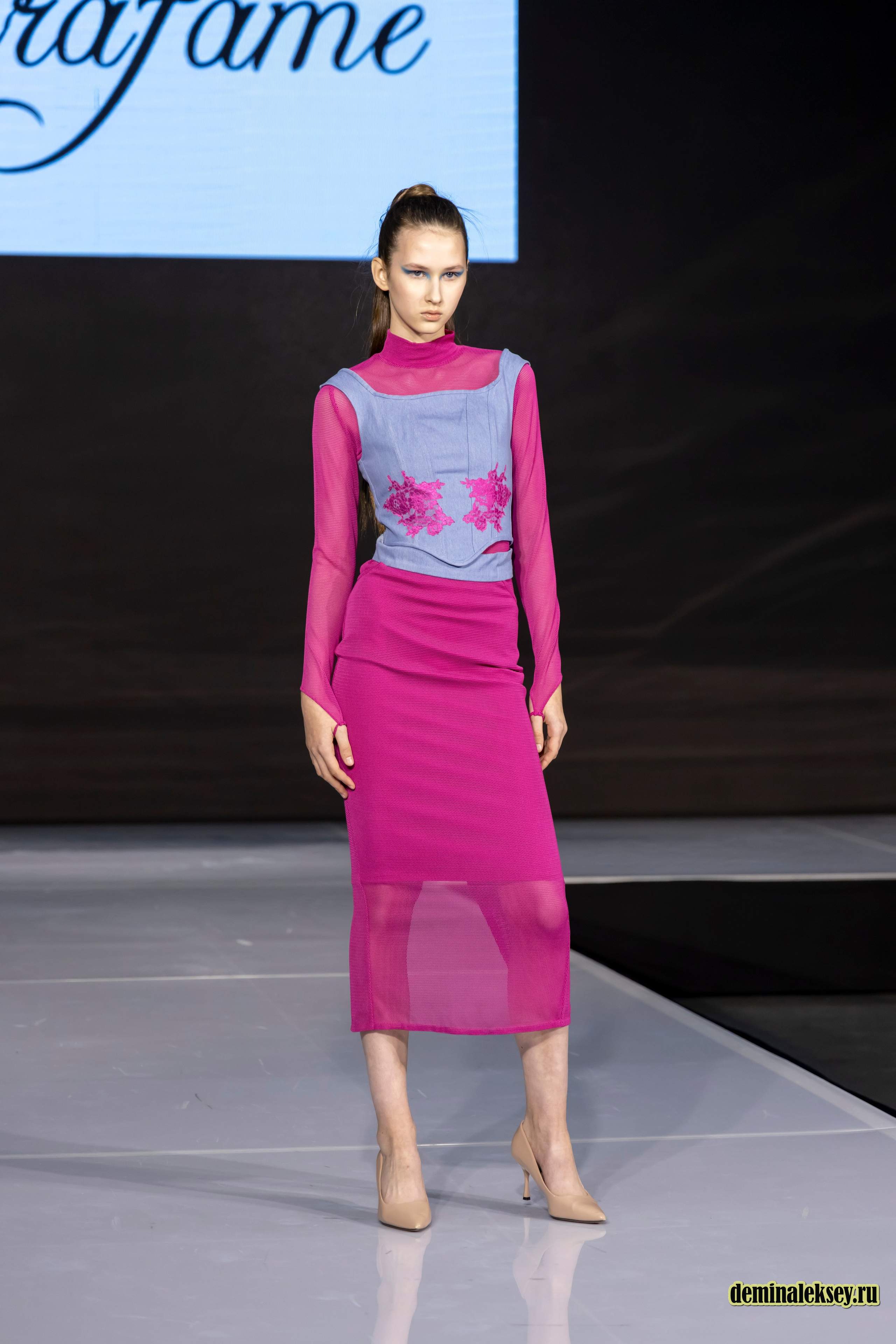 Показ бренда Mirafame на выставке Уникальная Россия 2025. Репортажный, семейный и студийный фотограф в Москве Демин Алексей