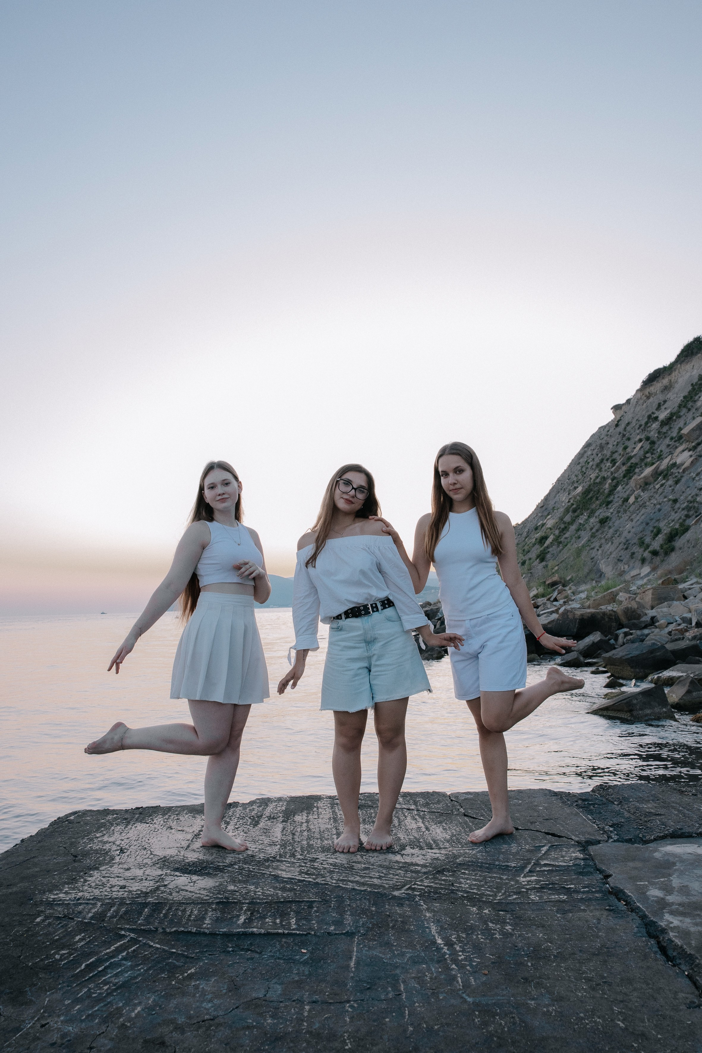 Скалы Широкая балка- старшая школа. Выпускные альбомы Натальи Бутко: Новороссийск, Анапа, Геленджик