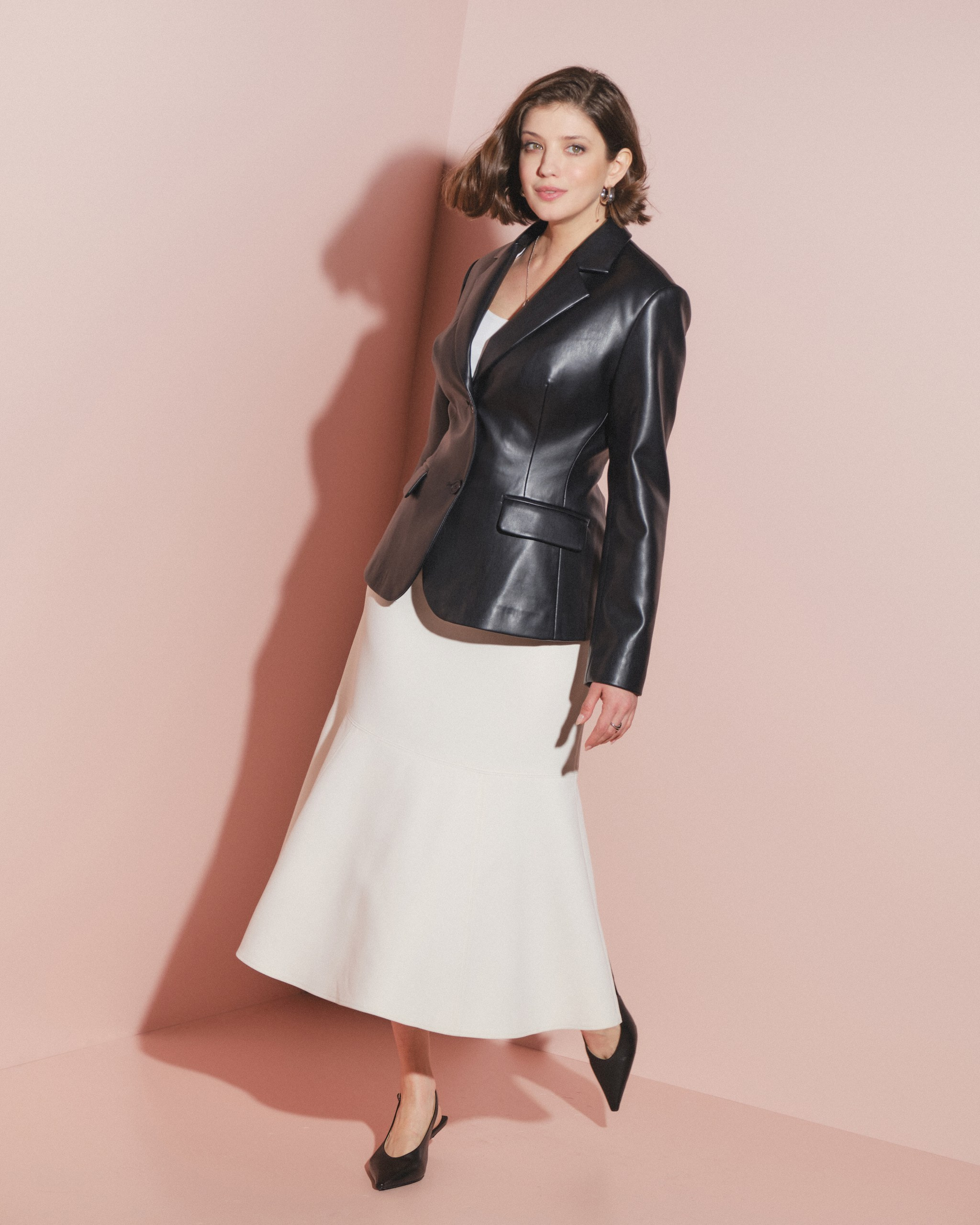 OSTIN x Анна Чиповская SS 25. Портретный и репортажный фотограф в Москве Острикова Анастасия