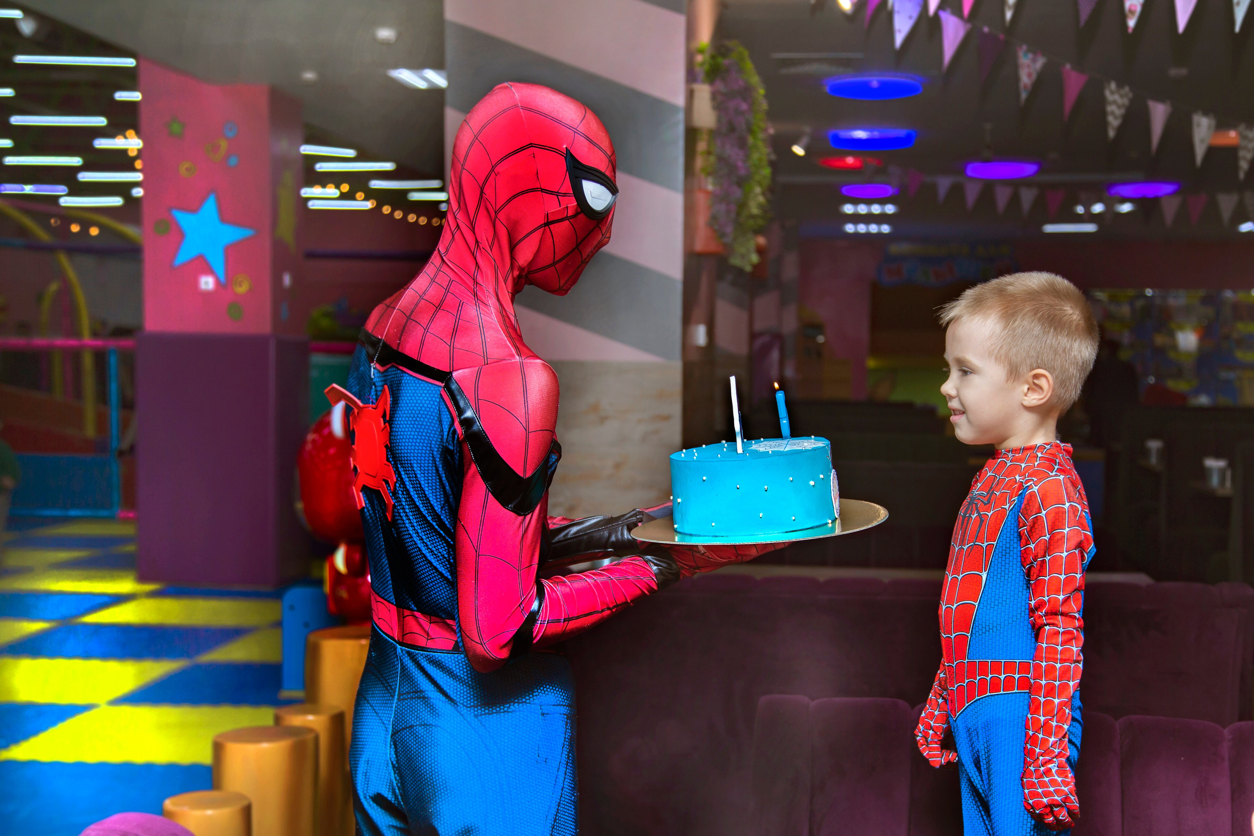 Детские день рождения. Фотограф Краснодара, фотограф в парке Галецкого.репортажный фотограф. детский фотограф, свадебный фотограф. профессиональный фотограф