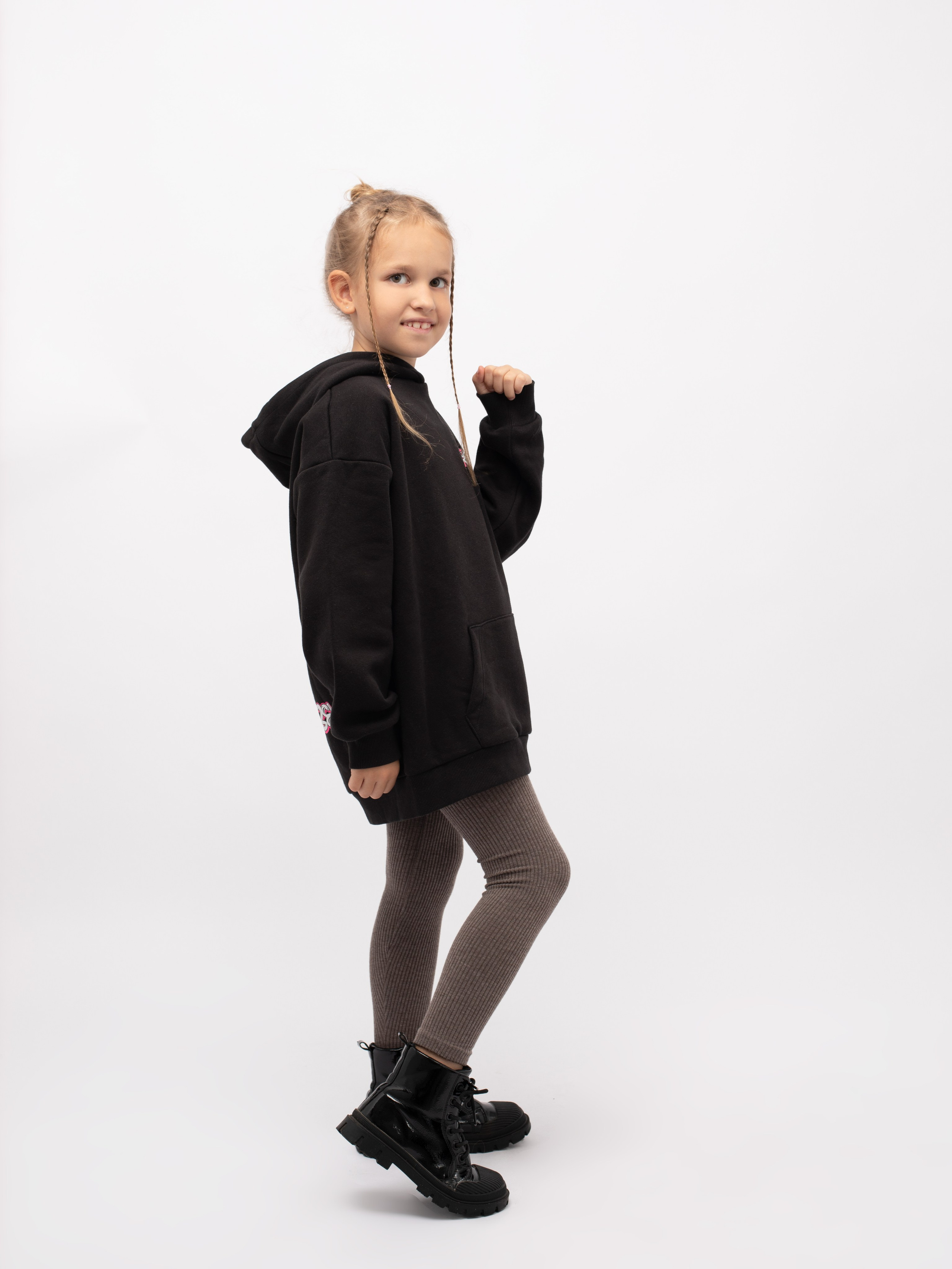 Детские лосины. Фотостудия предметной и модельной съёмки для маркетплейсов