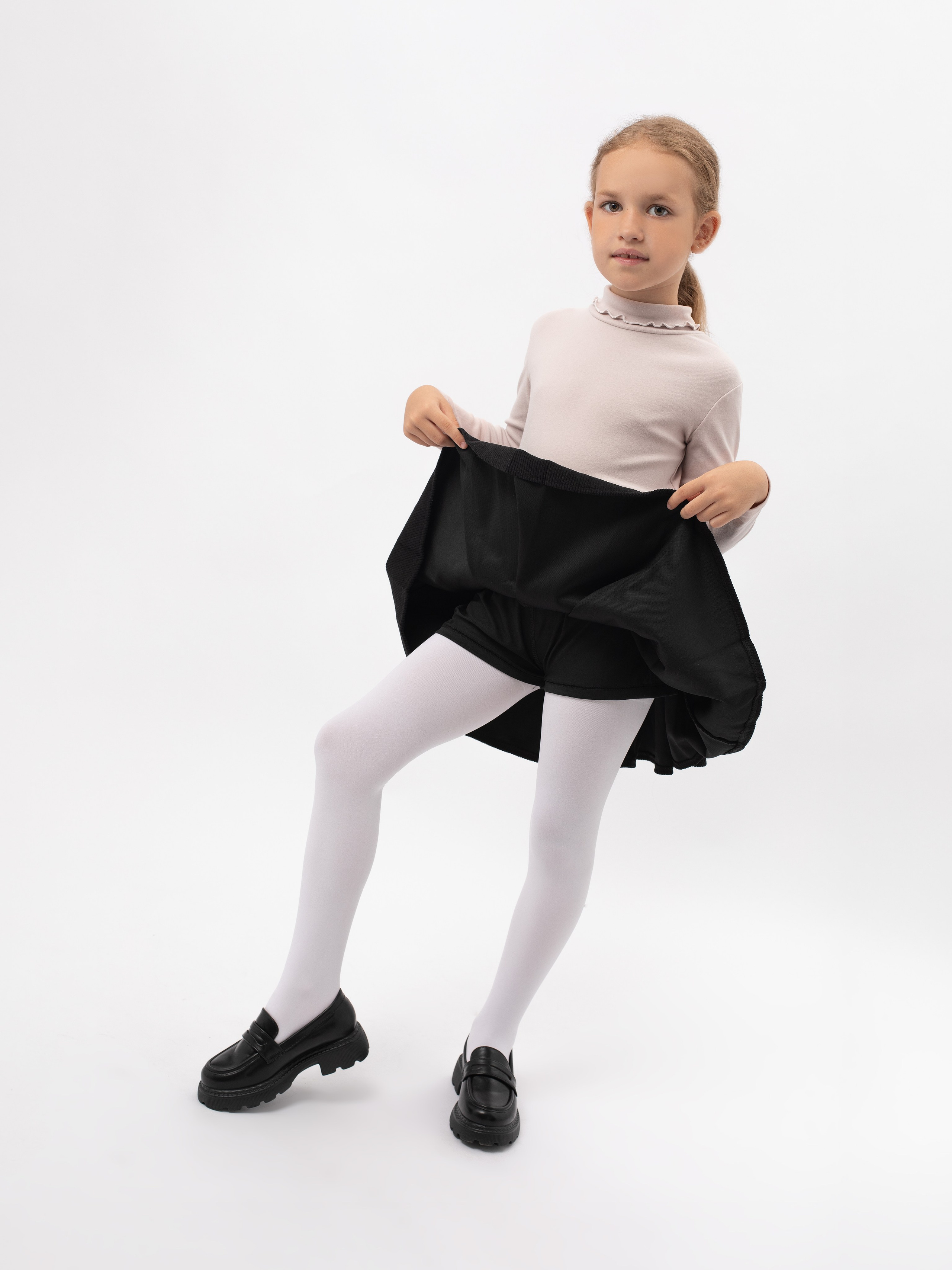 Школьная одежда. Фотостудия предметной и модельной съёмки для маркетплейсов