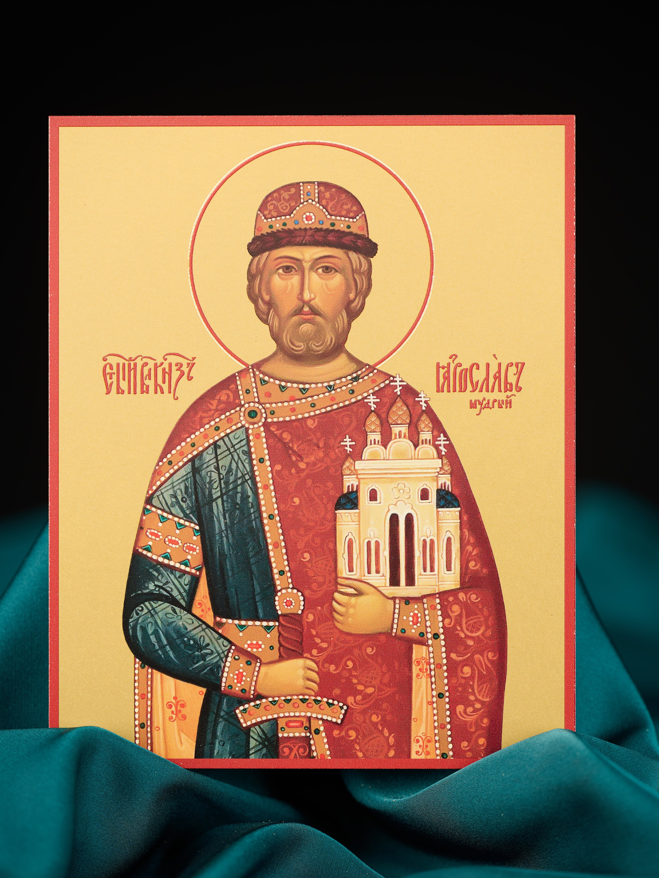 Иконы на досках