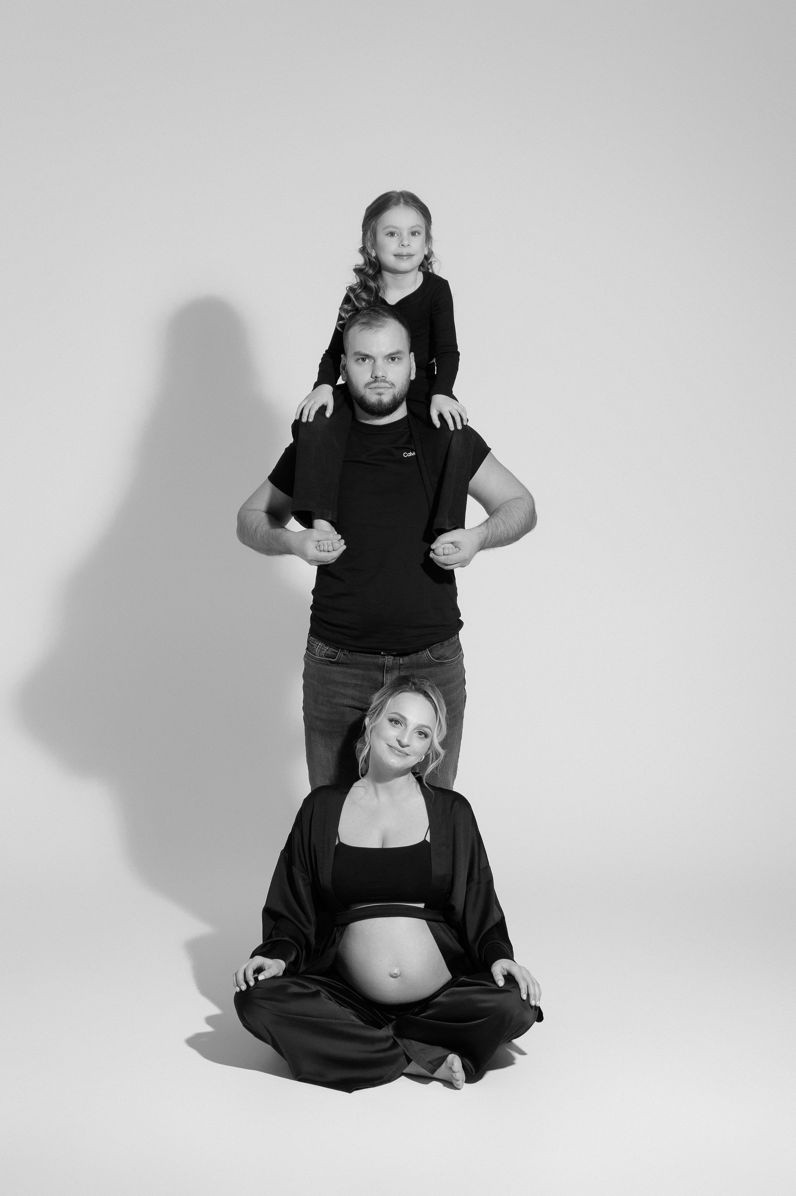 Екатерина с семьёй. Фотограф беременности в Екатеринбурге Илона Филатьева