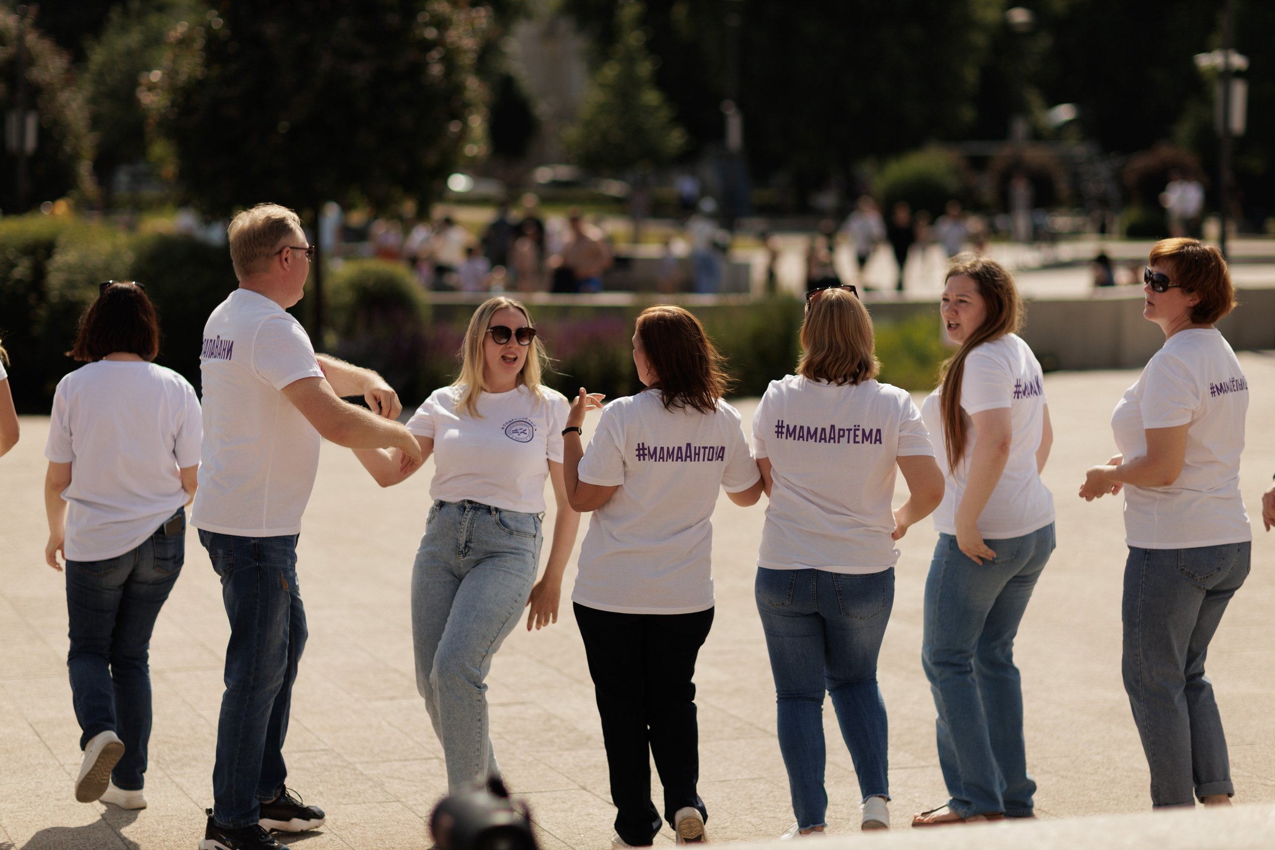 Репортажные фото съёмки клипа от родителей выпускникам. Свадебный фотограф в Воронеже Александр Работкин