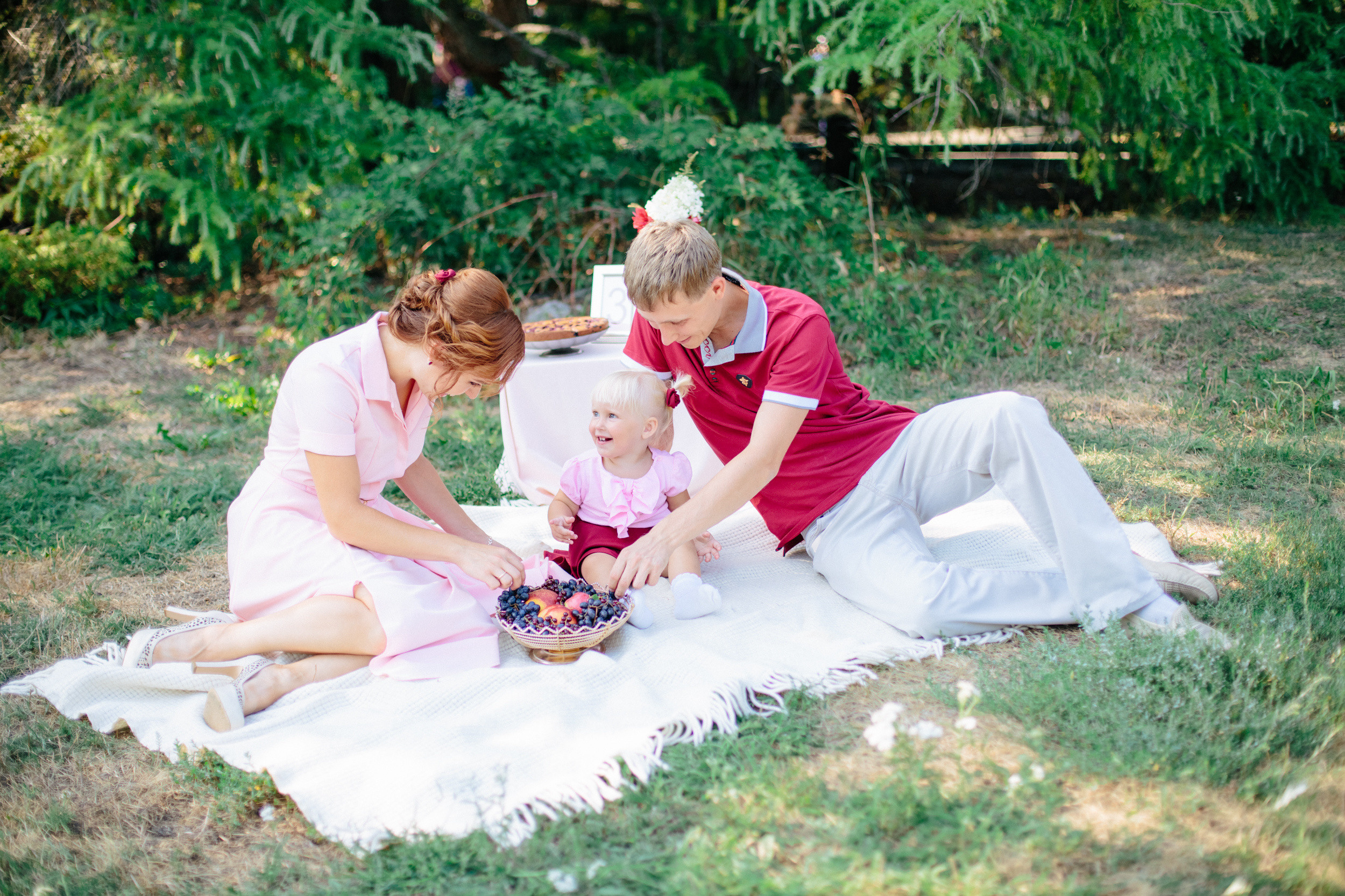 Пикник с семьей на природе. Свадебный и семейный фотограф Ксения Шекк Екатеринбург