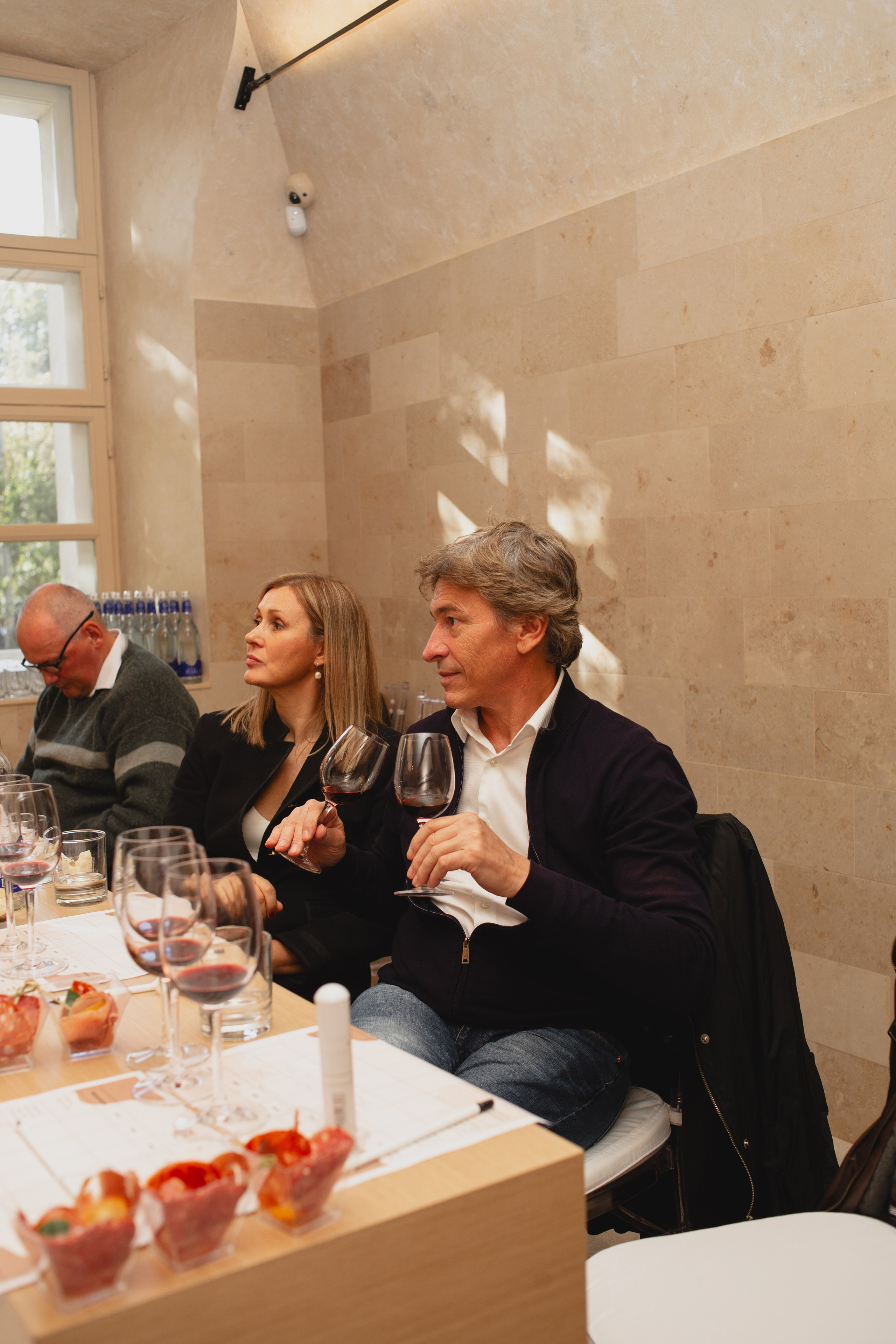 Джаннет | винный бутик | 10.2024. Фотограф | Юля Ди