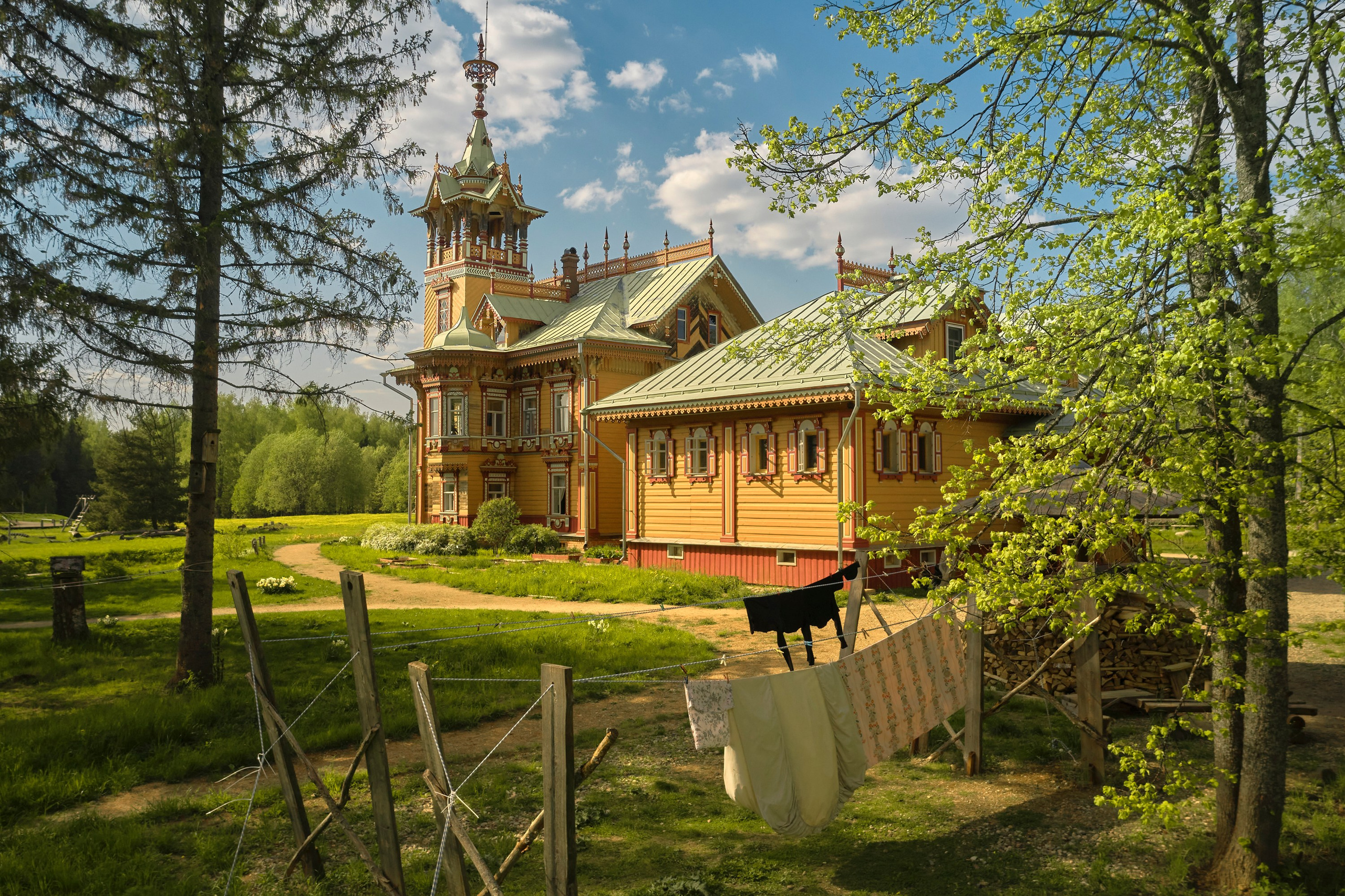 Лесной терем Асташово. Creative photographer Denis Klero