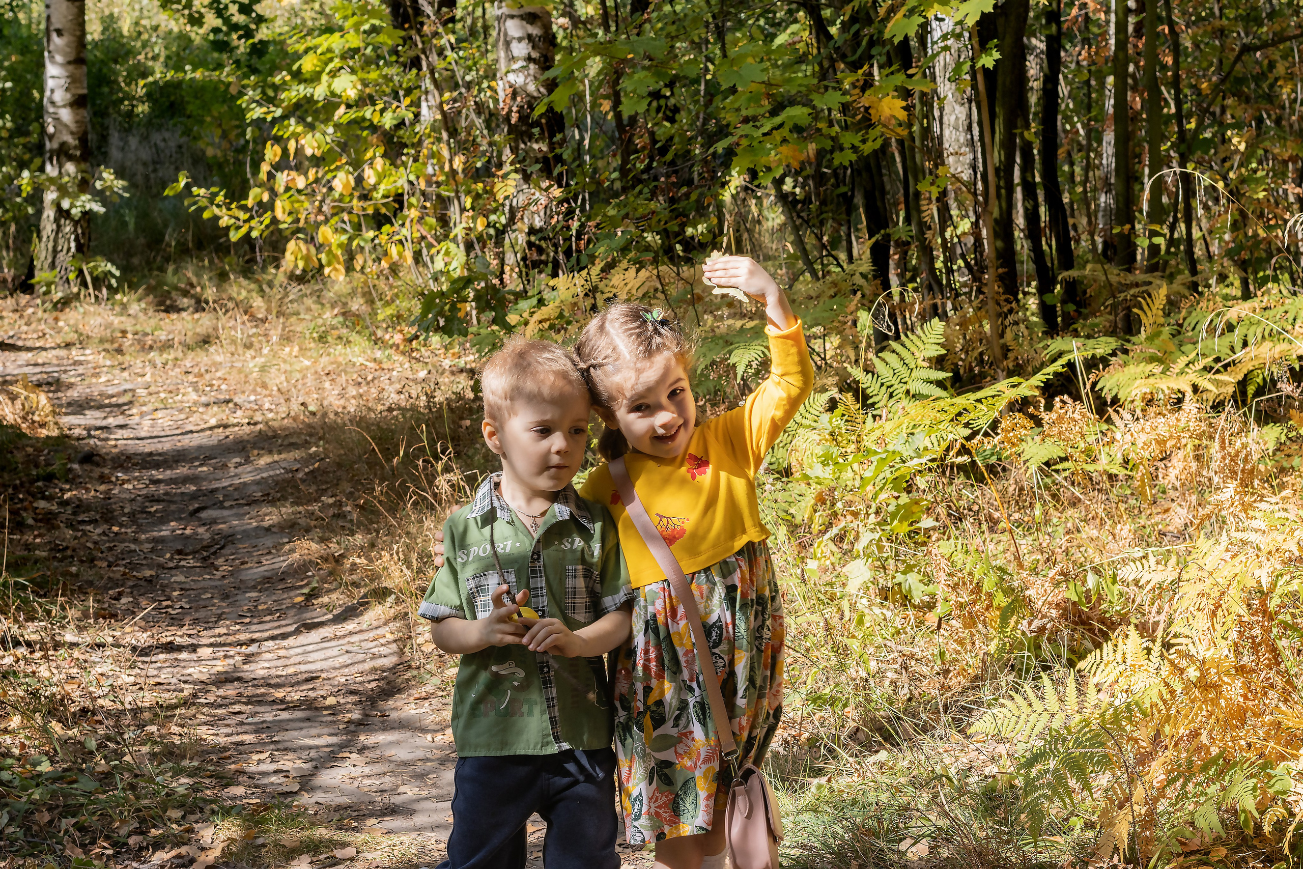 Саша и Маша лесная прогулка. Главная