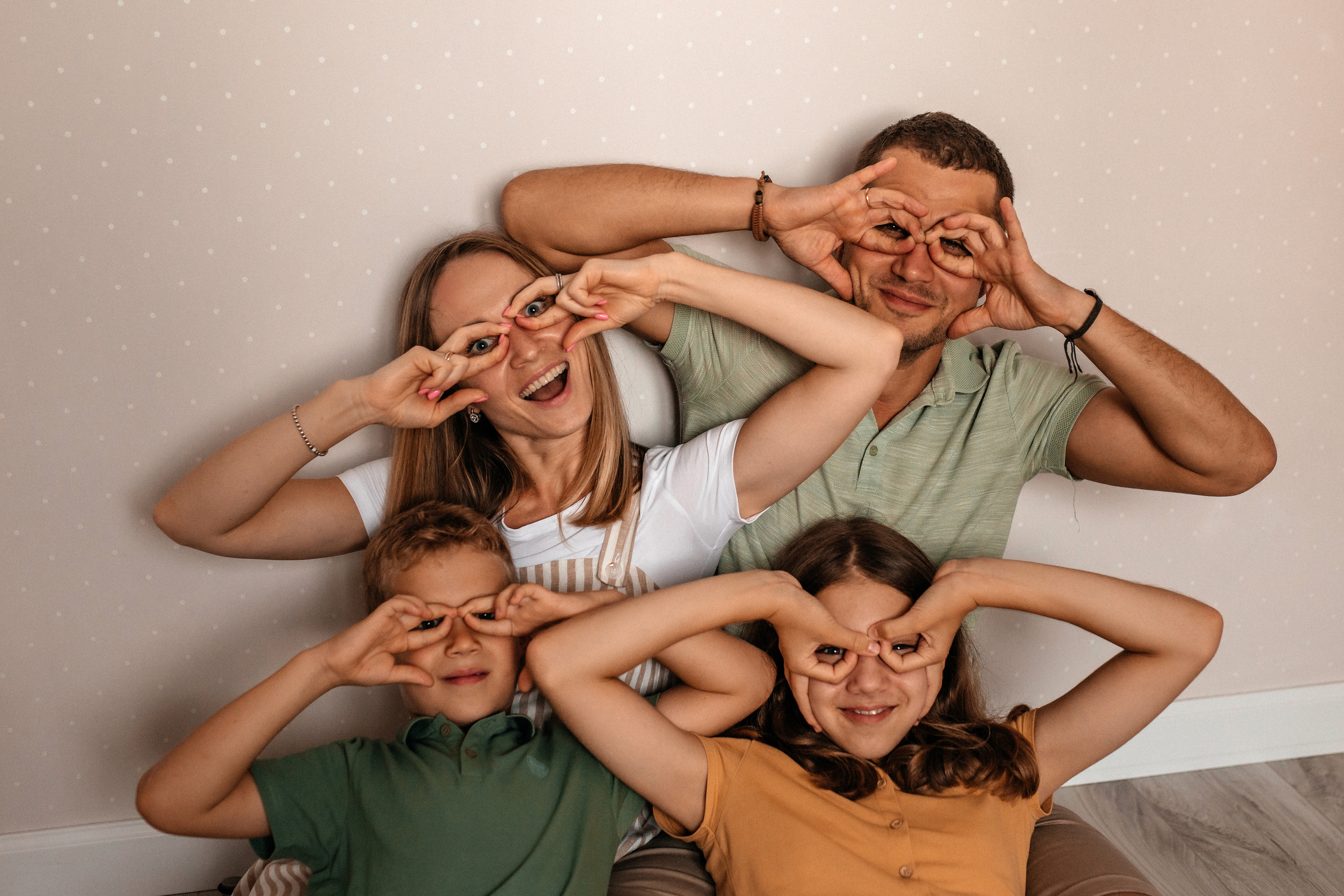 Оксана+Андрей=Яна, Глеб и Ольсон. Семейный фотограф в Минске Саша Павлюк