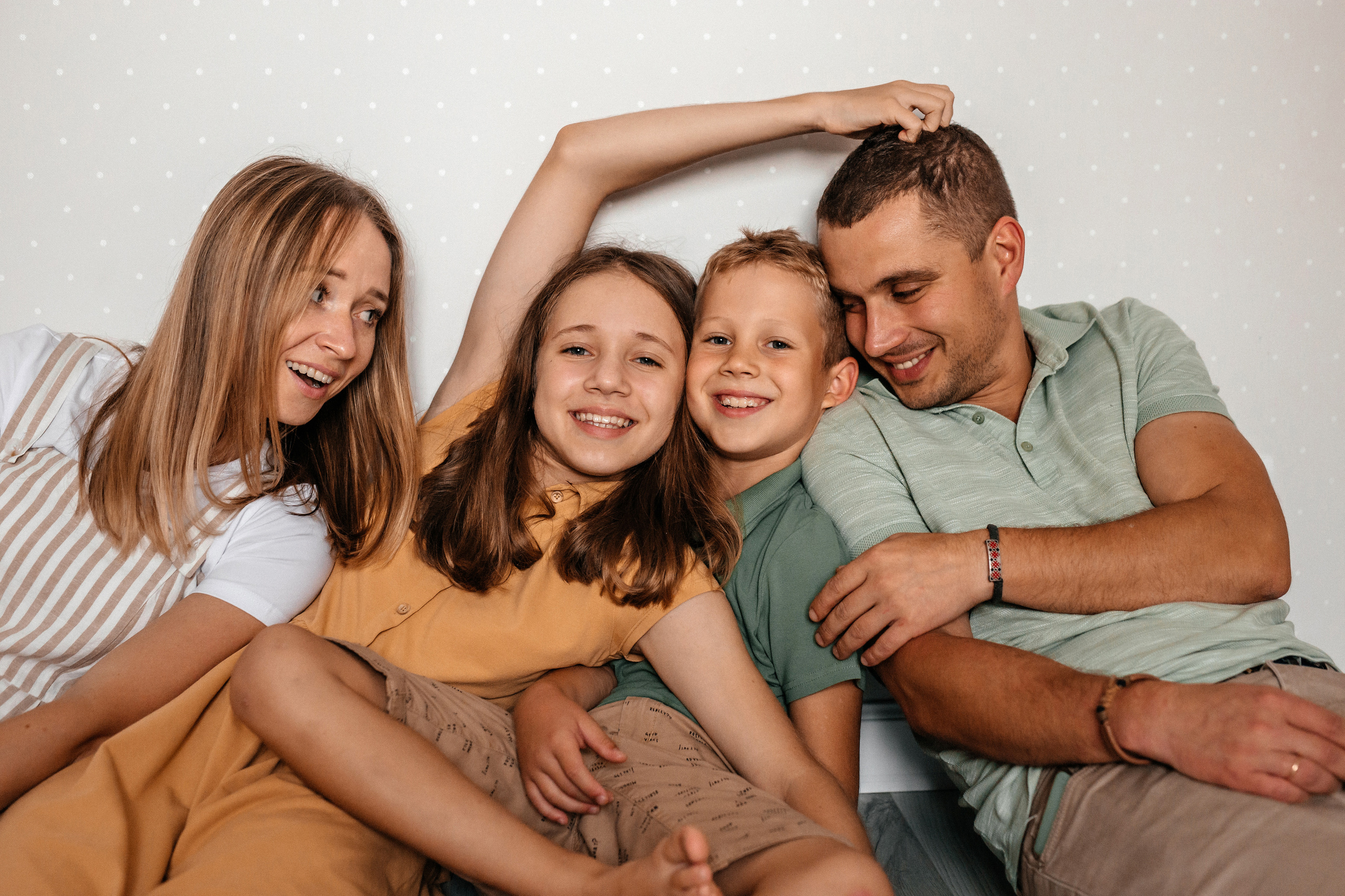 Оксана+Андрей=Яна, Глеб и Ольсон. Семейный фотограф в Минске Саша Павлюк