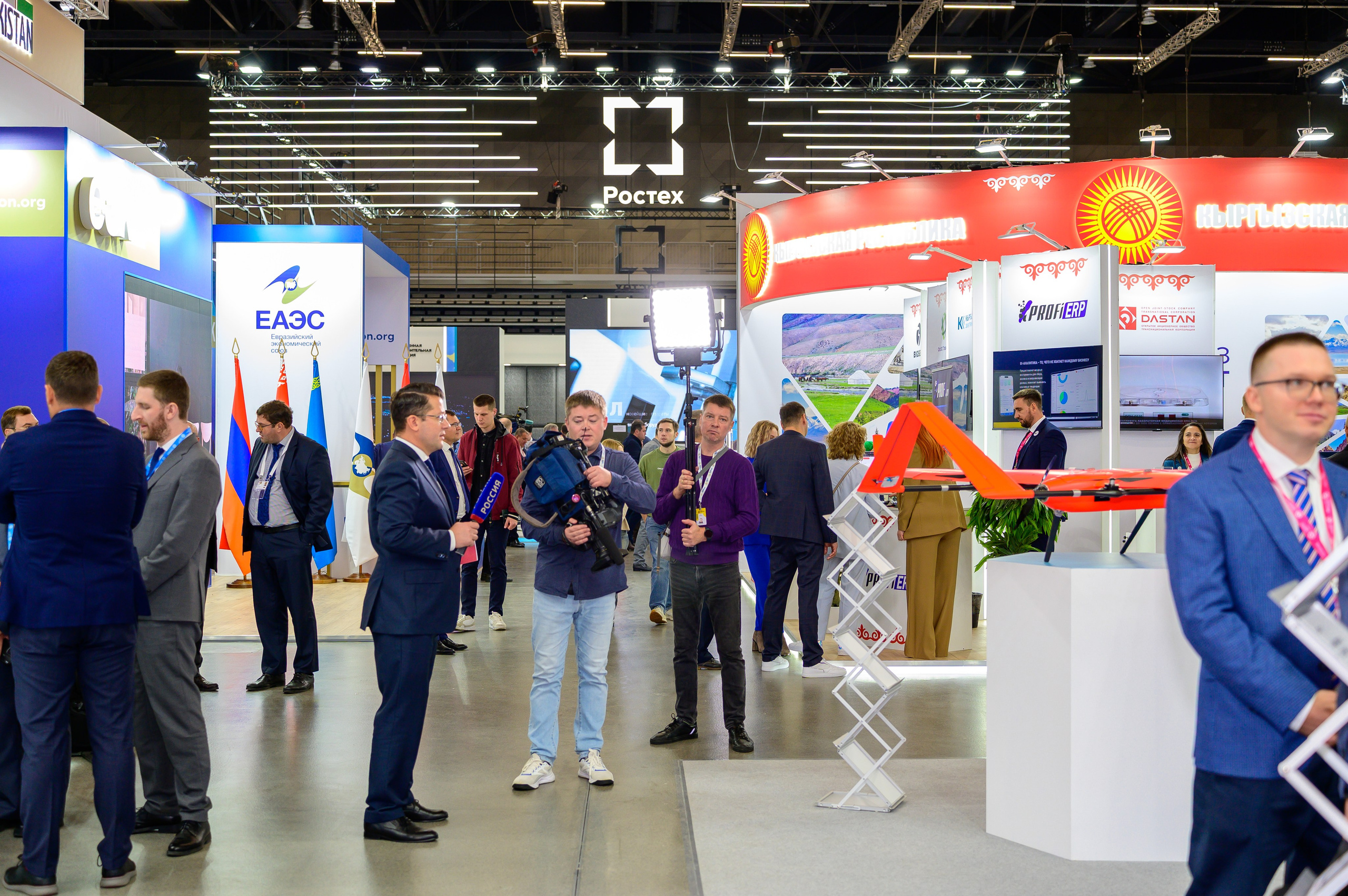 BigindustrialweekBelarus. Фотоуслуги, услуги фотографа, фотографирование важных событий