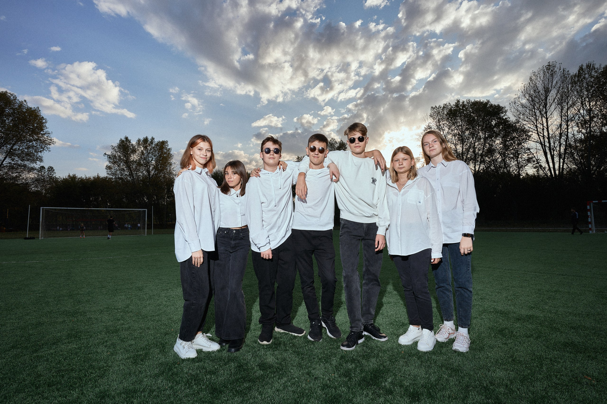 Групповые и общие фото выпускников. Выпускные альбомы в Губкине. Фотограф Евгений Брюхович