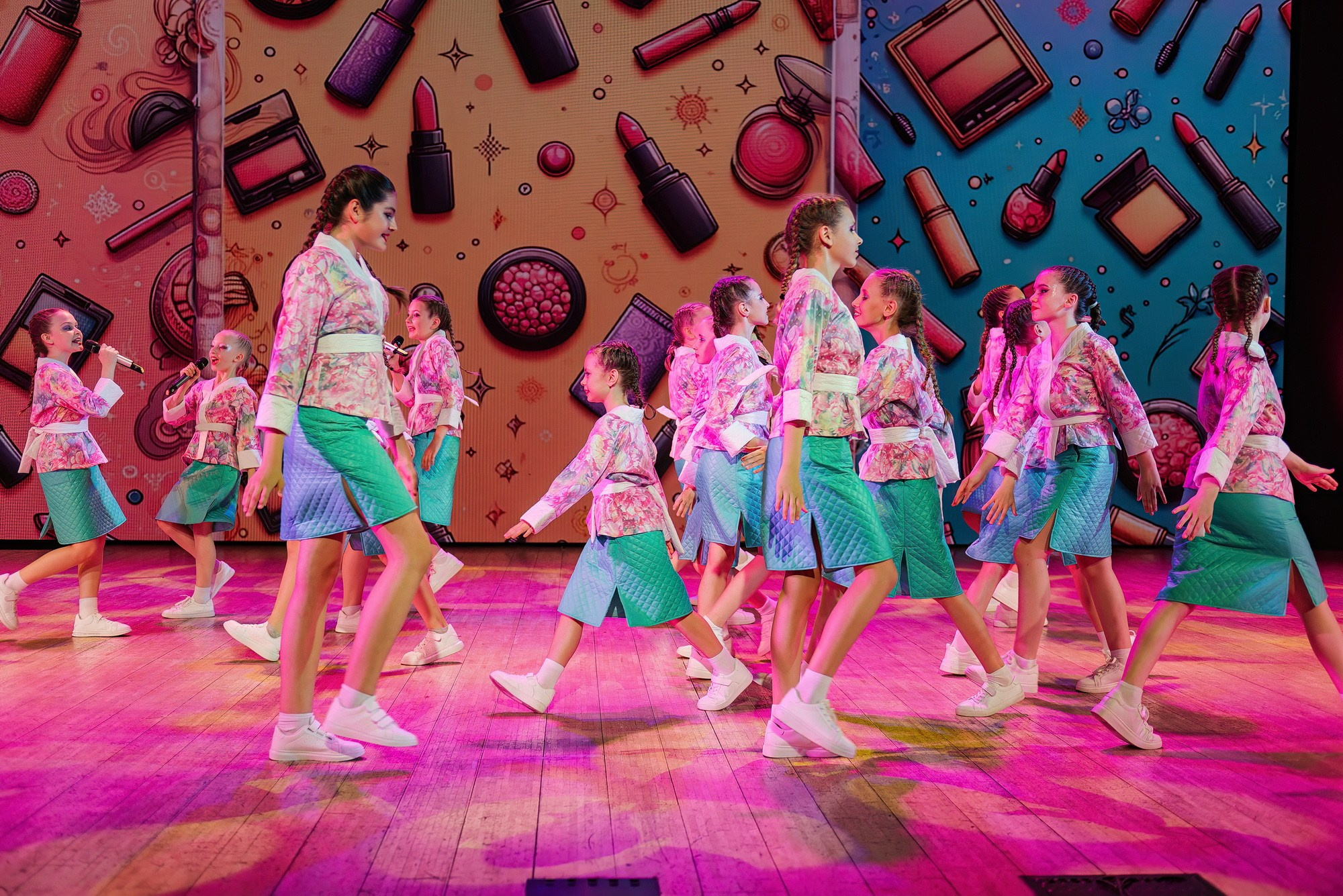 Отчетный концерт Образцового коллектива Алтая театра эстрадной песни «Созвездие». Свадебный и репортажный фотограф Никита Сницарев в Барнауле