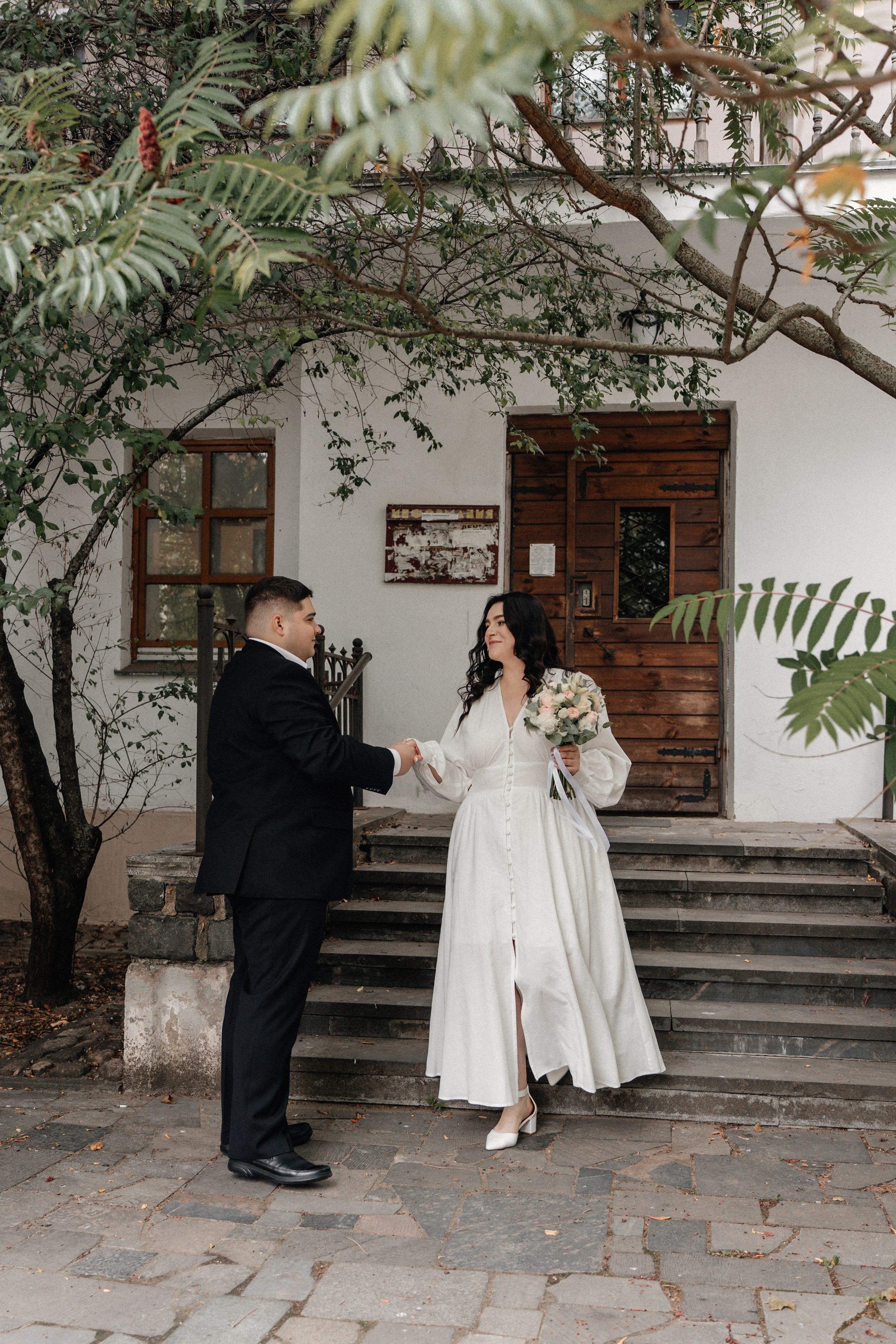 Юля и Дима прогулка в Троицком предместье. Ваш семейный фотограф в Минске — Вика Трегубова