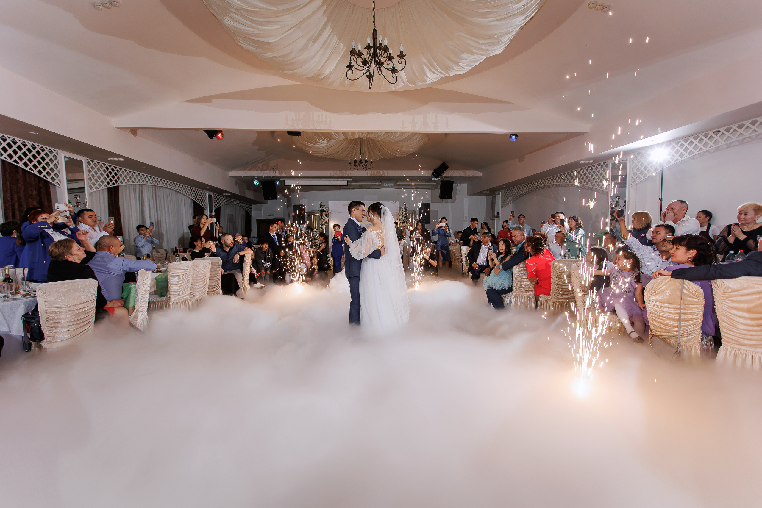 Karina & Bagdat. Anne Miller | Photographer