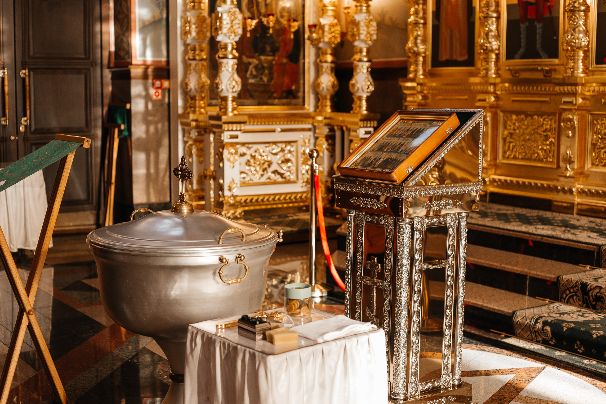 Таинство крещения. Фотограф Мария Новоселова. Сургут