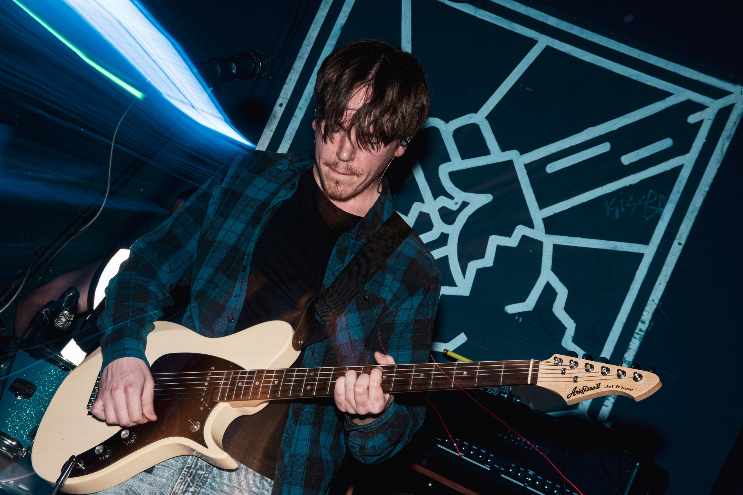 Ютани & о т м е ж & Вещи в картонной коробке 08.08.2025. Репортажный фотограф в Москве Legiodot