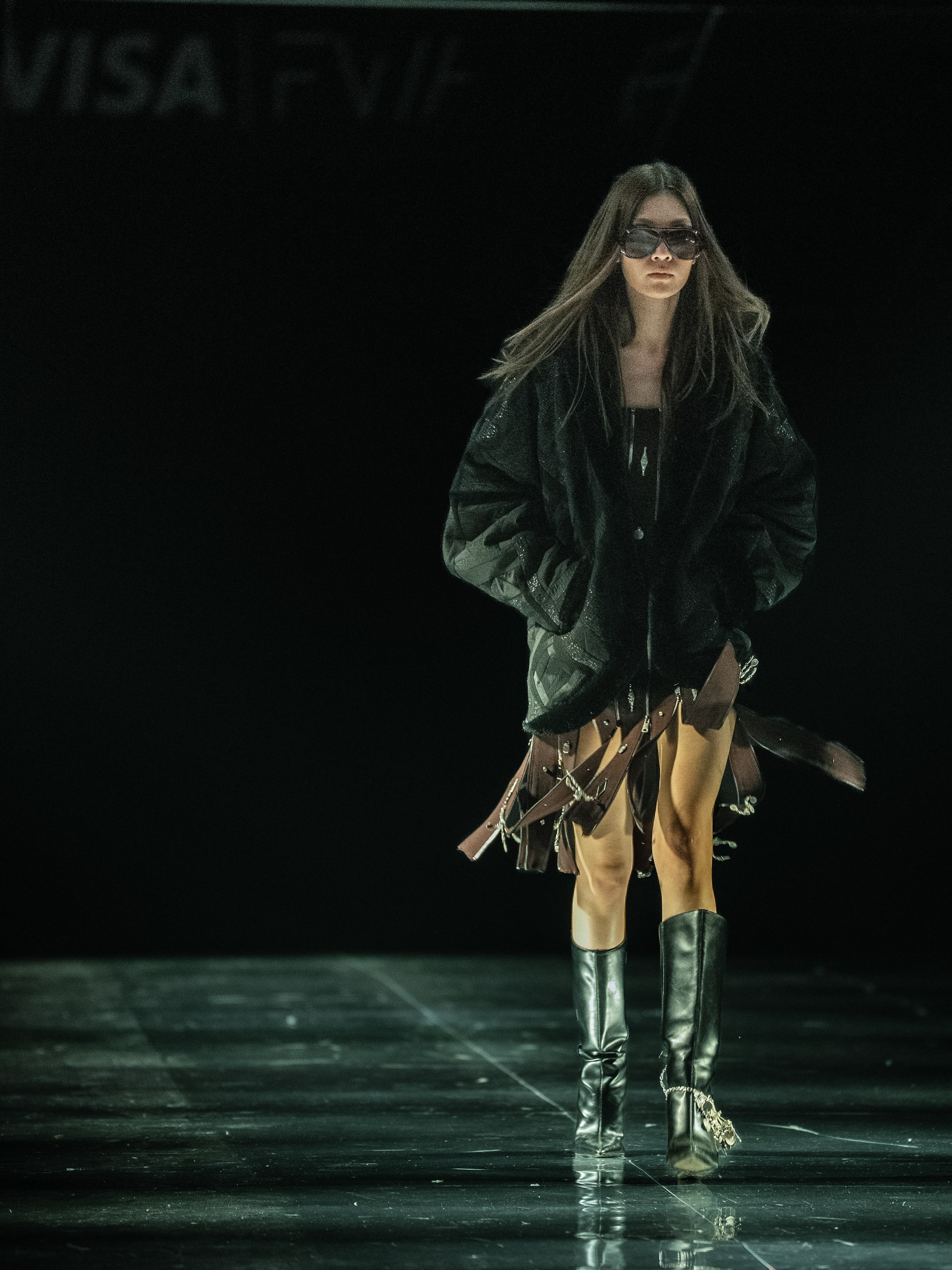 Visa Fashion Week Almaty Pre-Fall 2026 April Leonid Zherebtsov. Сайт Алматинского НЮ АРТ, будуар и фэшн фотографа Дениса Карпенко