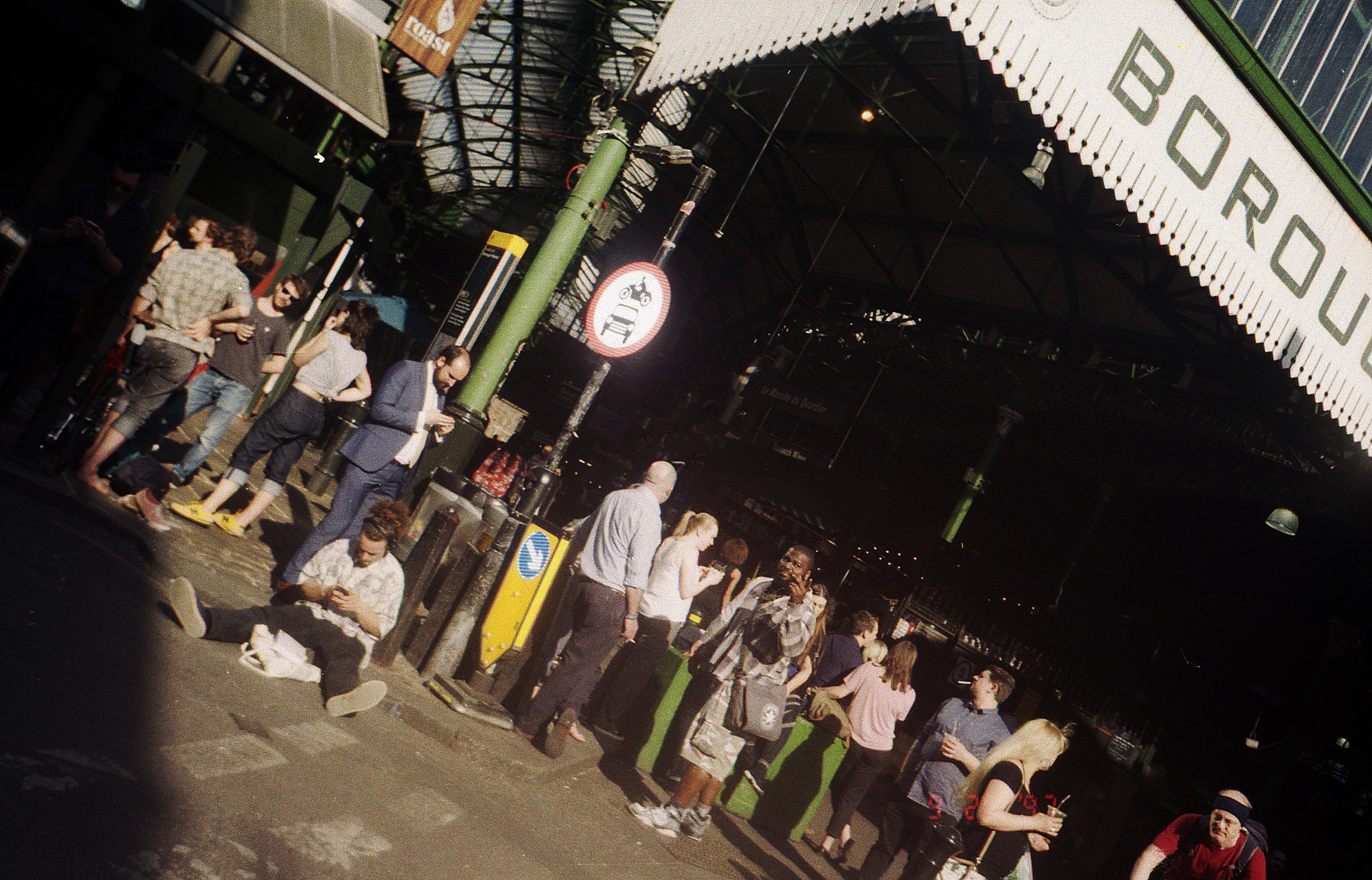 Analog London. Iraogo