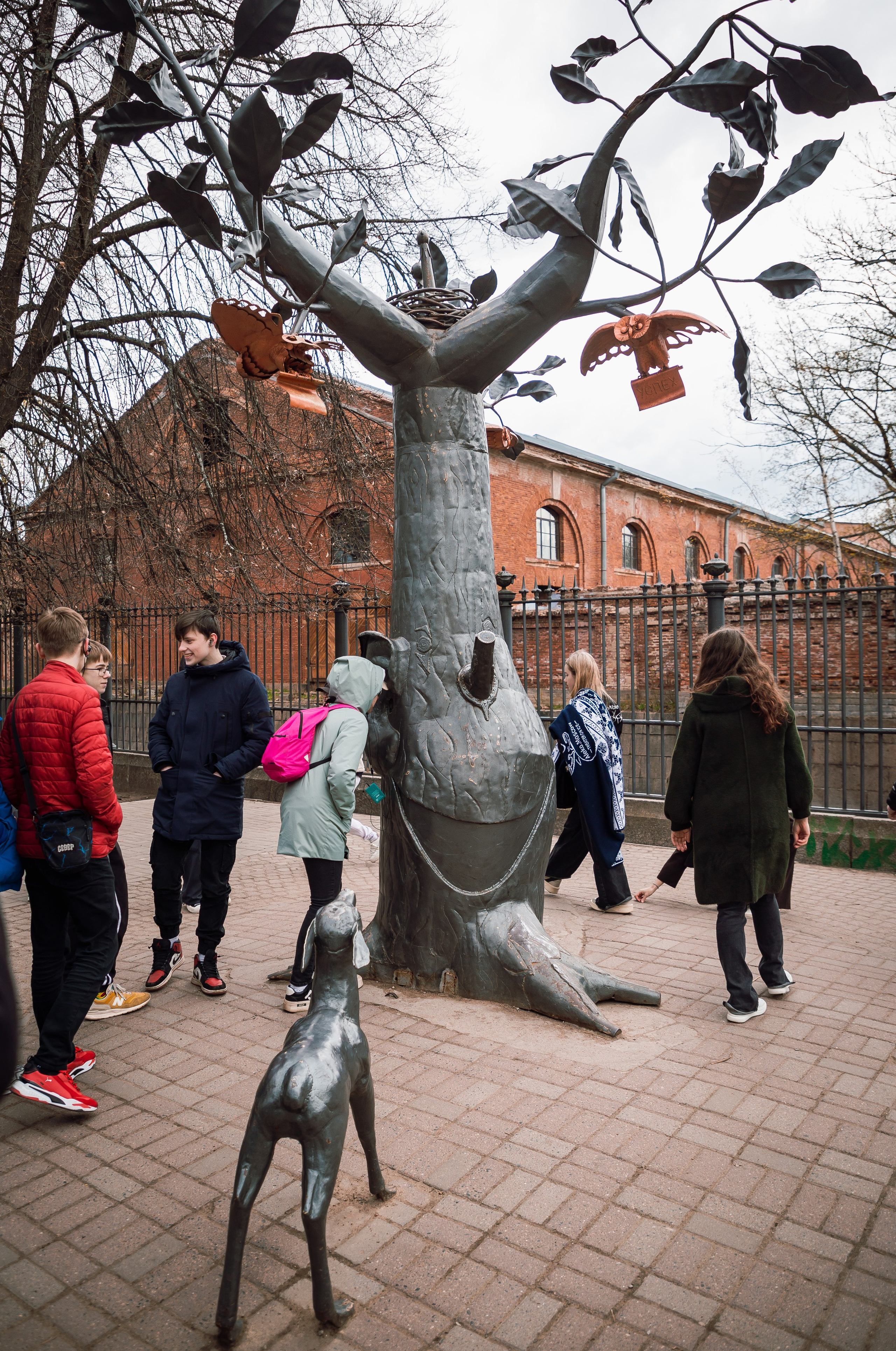 Экскурсия по Санкт-Петербургу с детским театром на льду «АЛЕКО » 11.05.2024. Репортажный фотограф в Москве
