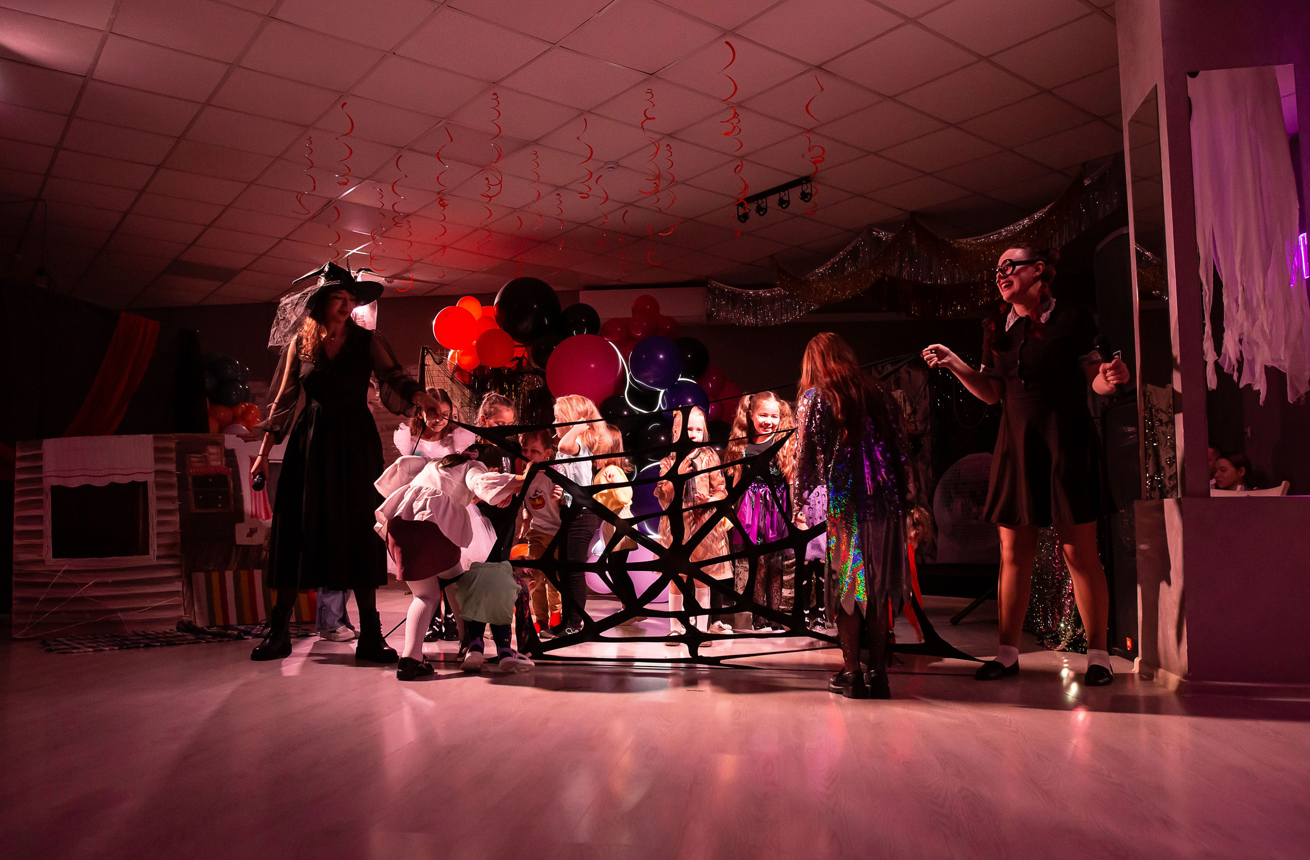 Верхом на помеле спектакль интерактивный. Семейный и детский фотограф Анна Петракова