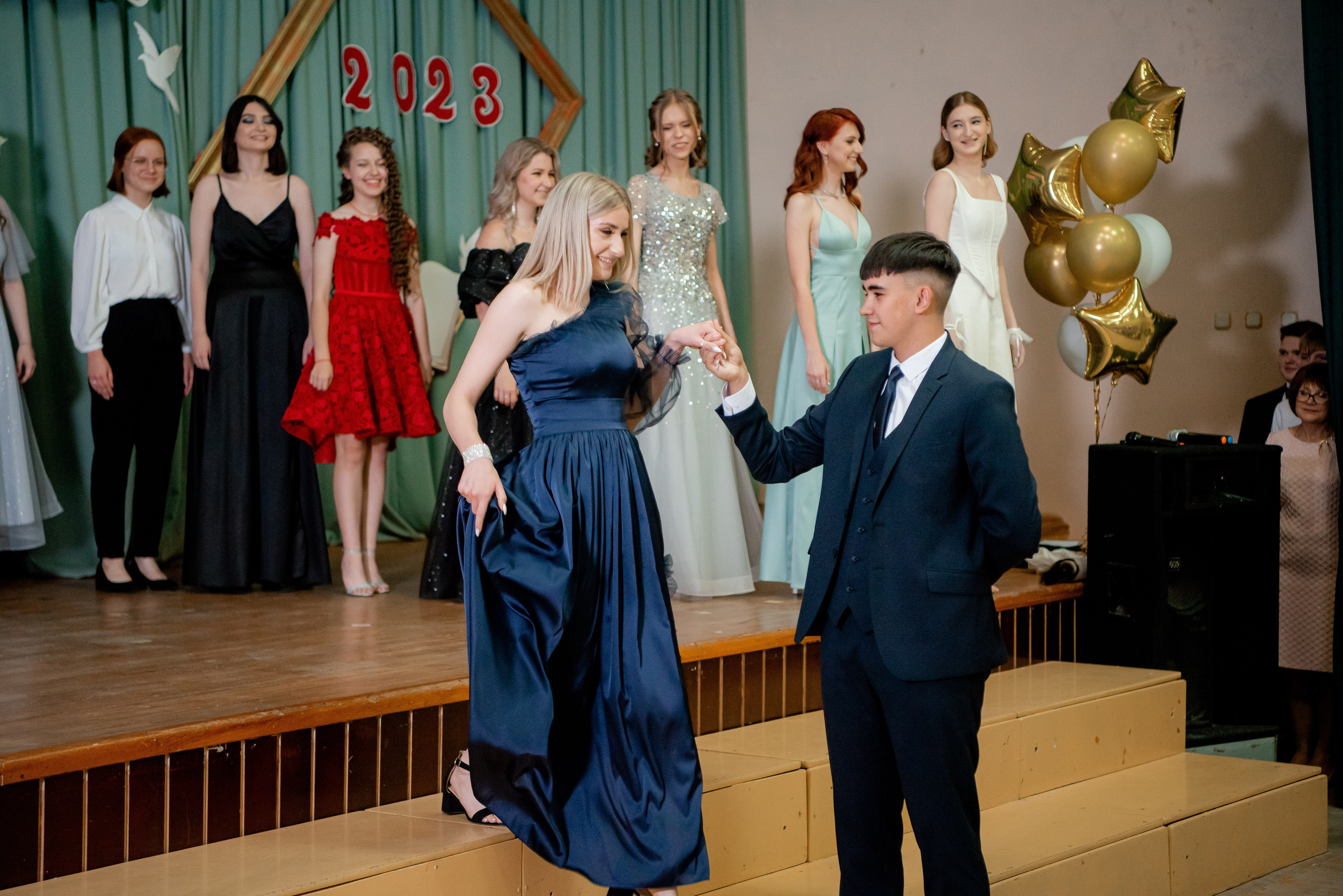 140 Школа. Вручение и Банкет. Сити Холл. Фотограф в Волгограде и Волжском Александр Горбань