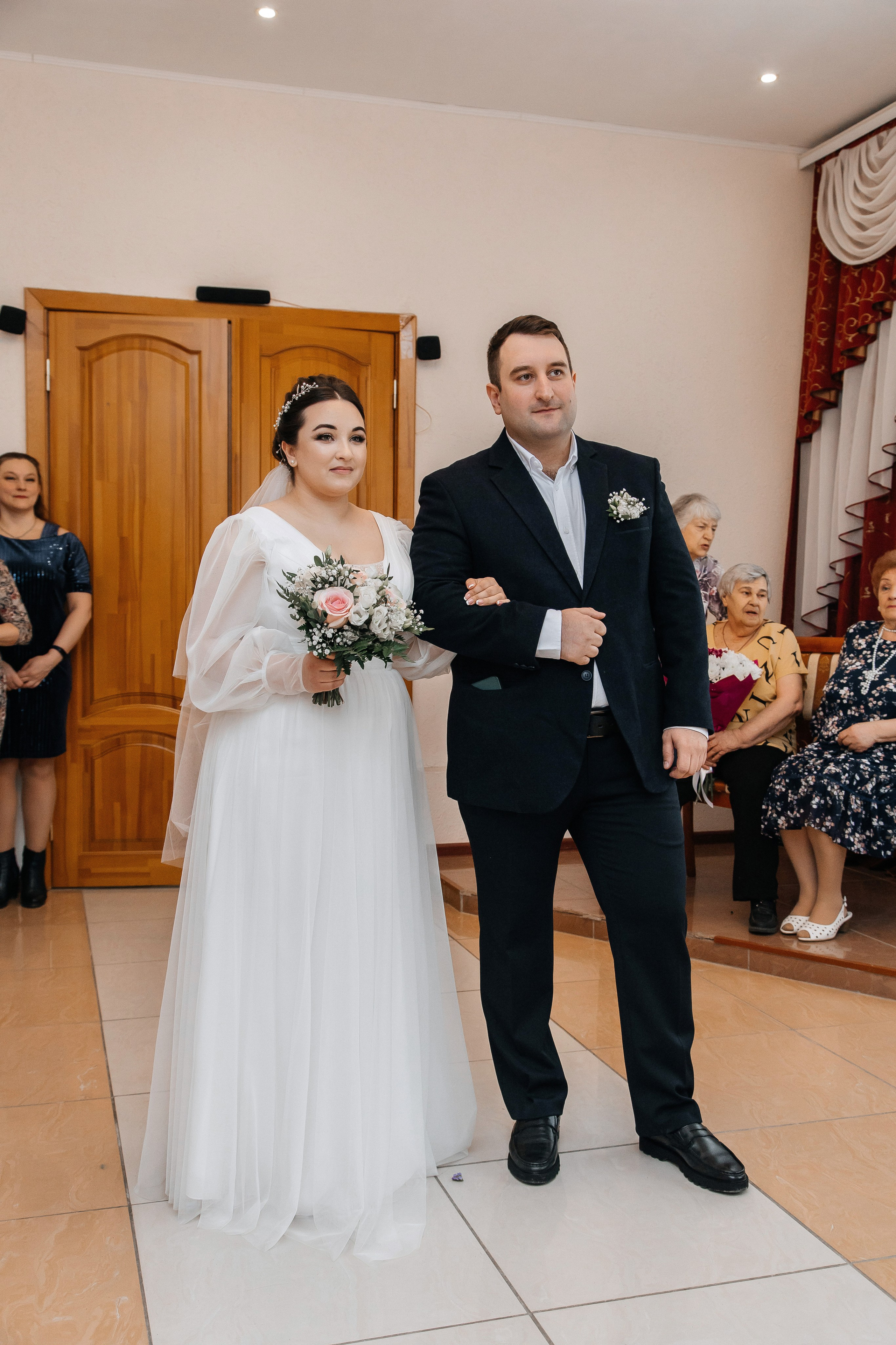 S & E. Street photographer