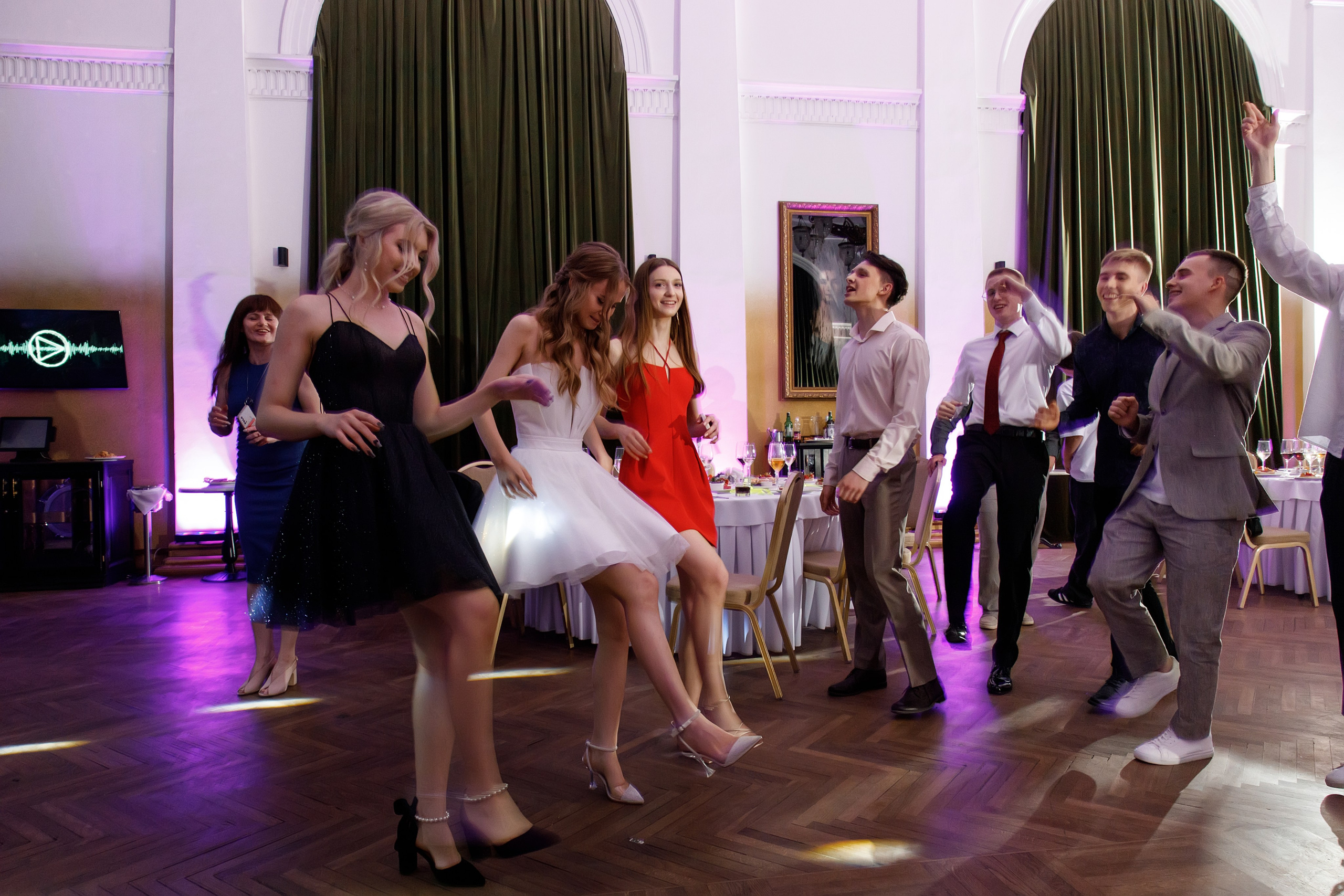 Выпускной, 11А. Татьяна Мирзоян