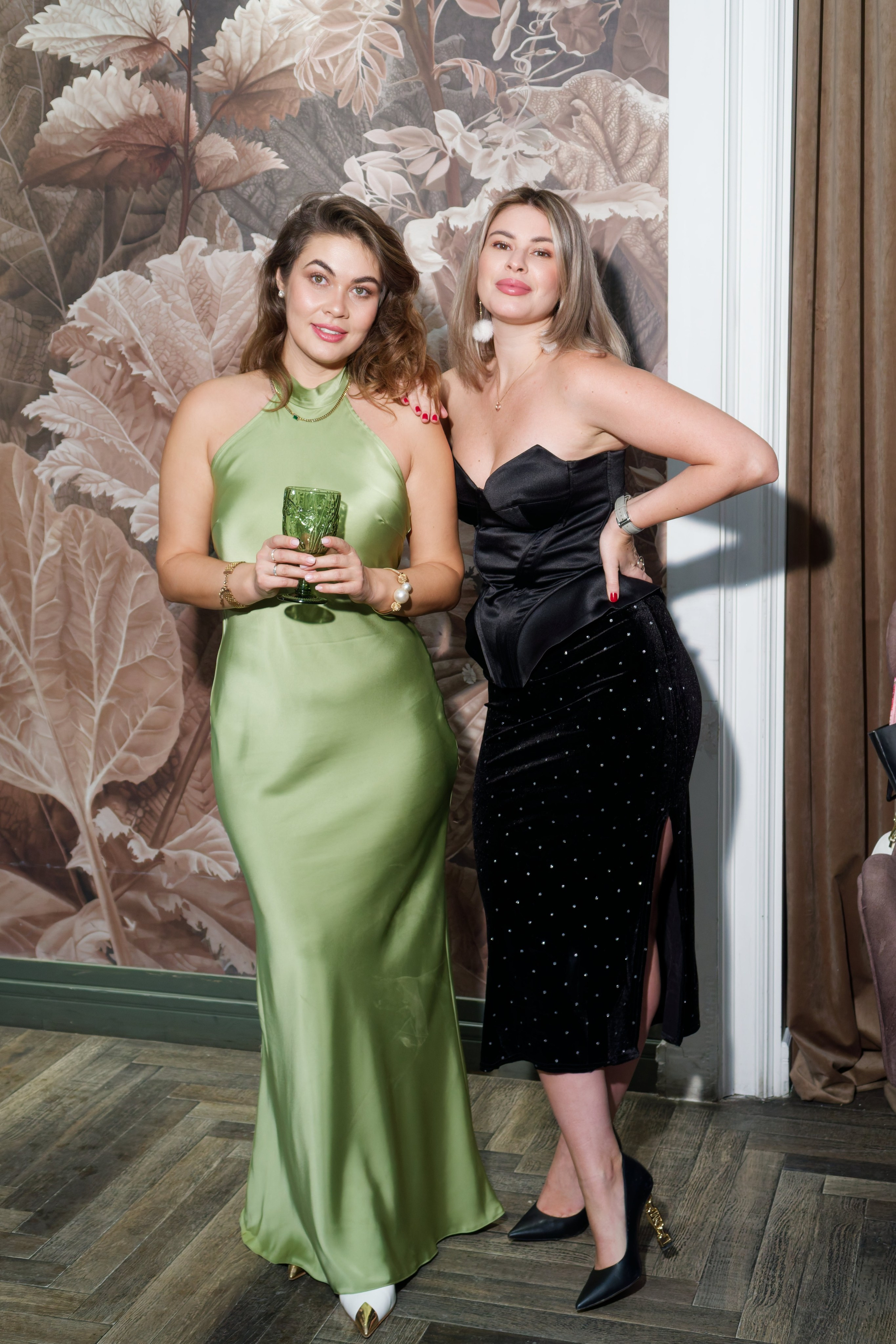 День рождения в ресторане. Репортажный, event-фотограф во Владивостоке