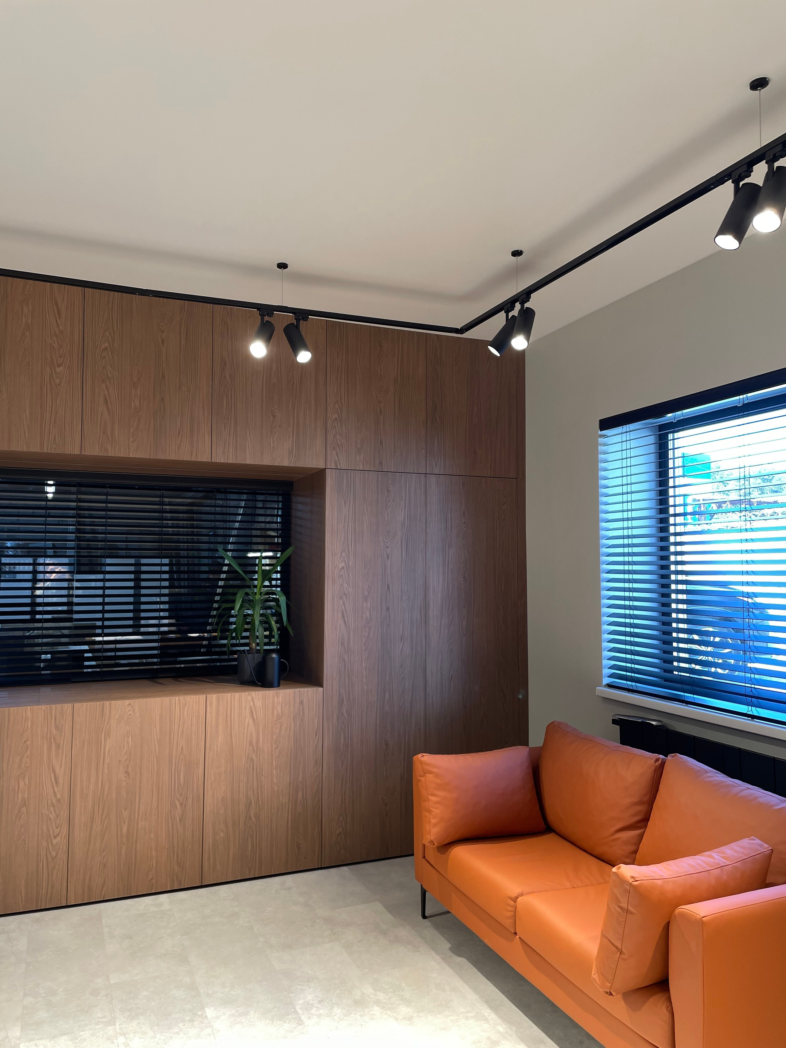 Офис производства FILLINI. Мебель на заказ