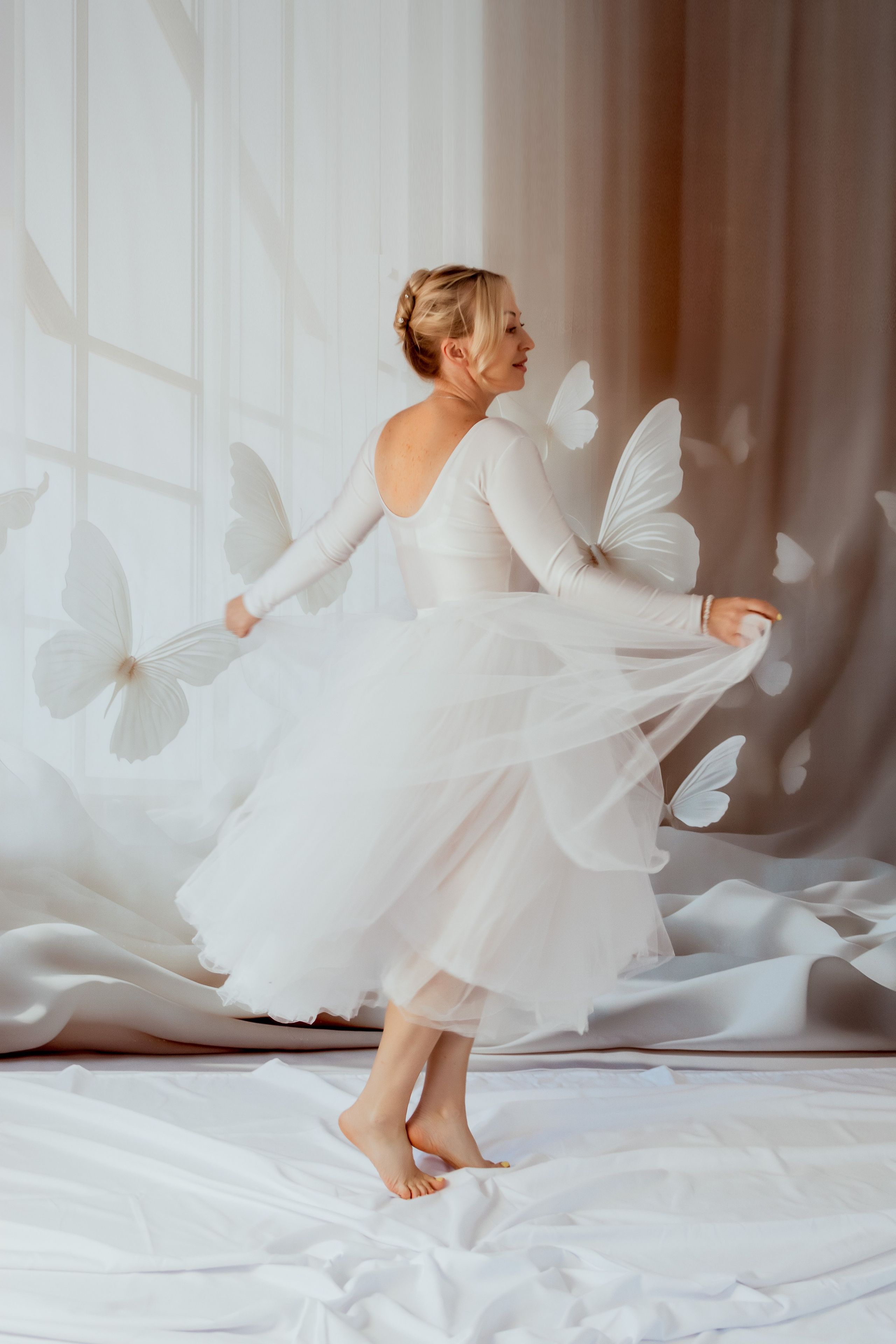 Студийный белый. Елена Волкова семейный фотограф в станице Гостагаевской города-курорта Анапа