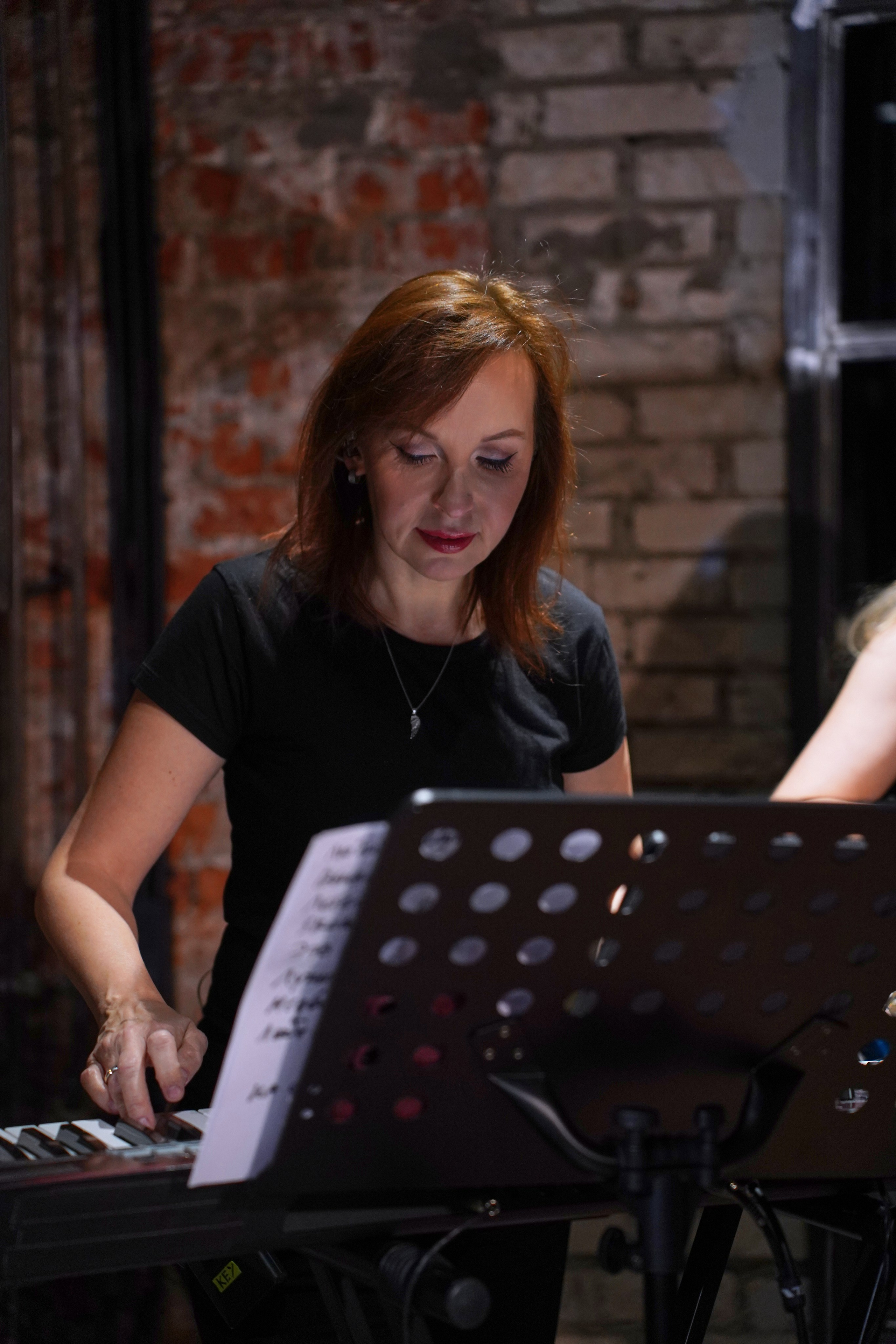 Концерт кавер группы. Фотограф