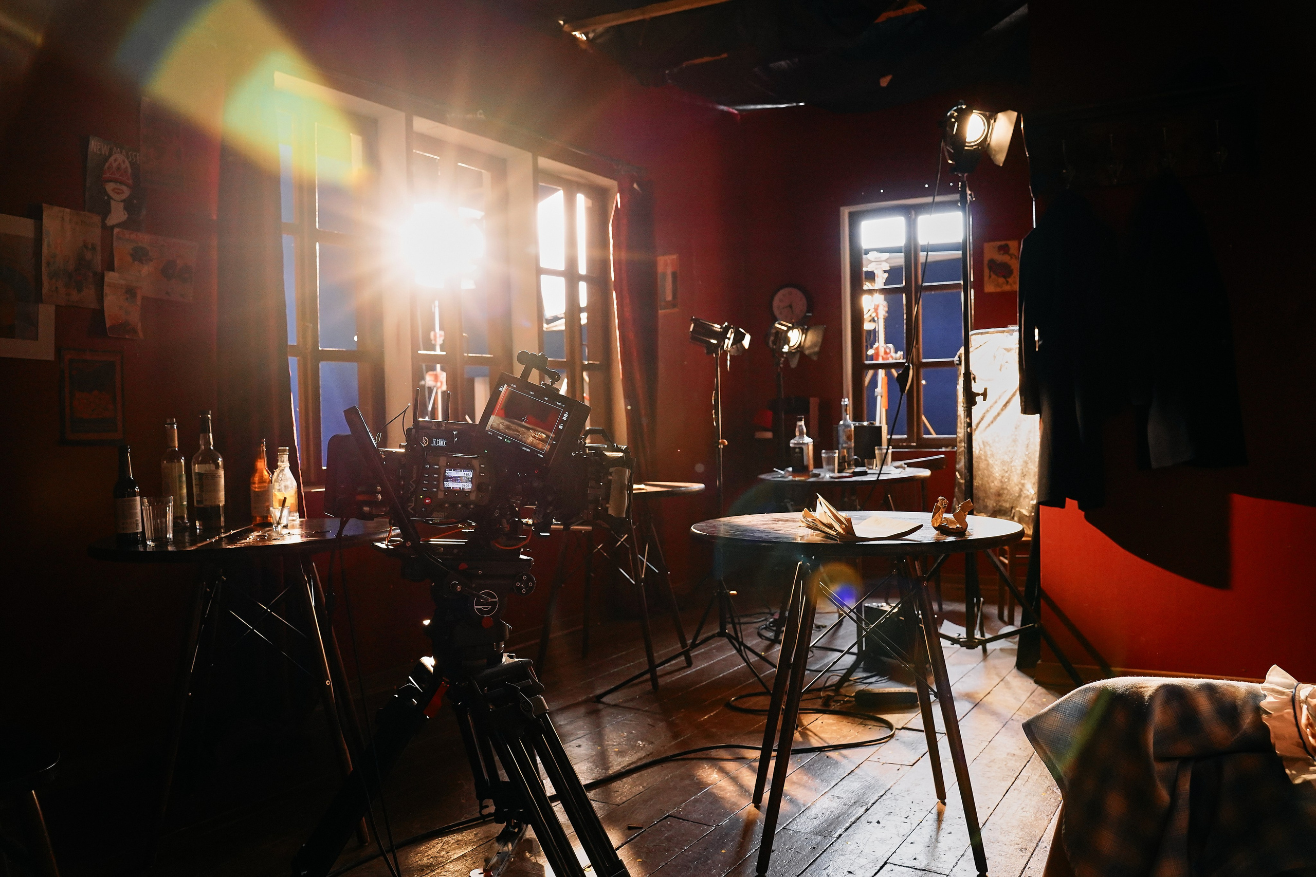 БЭКИ со съемок. Фотограф