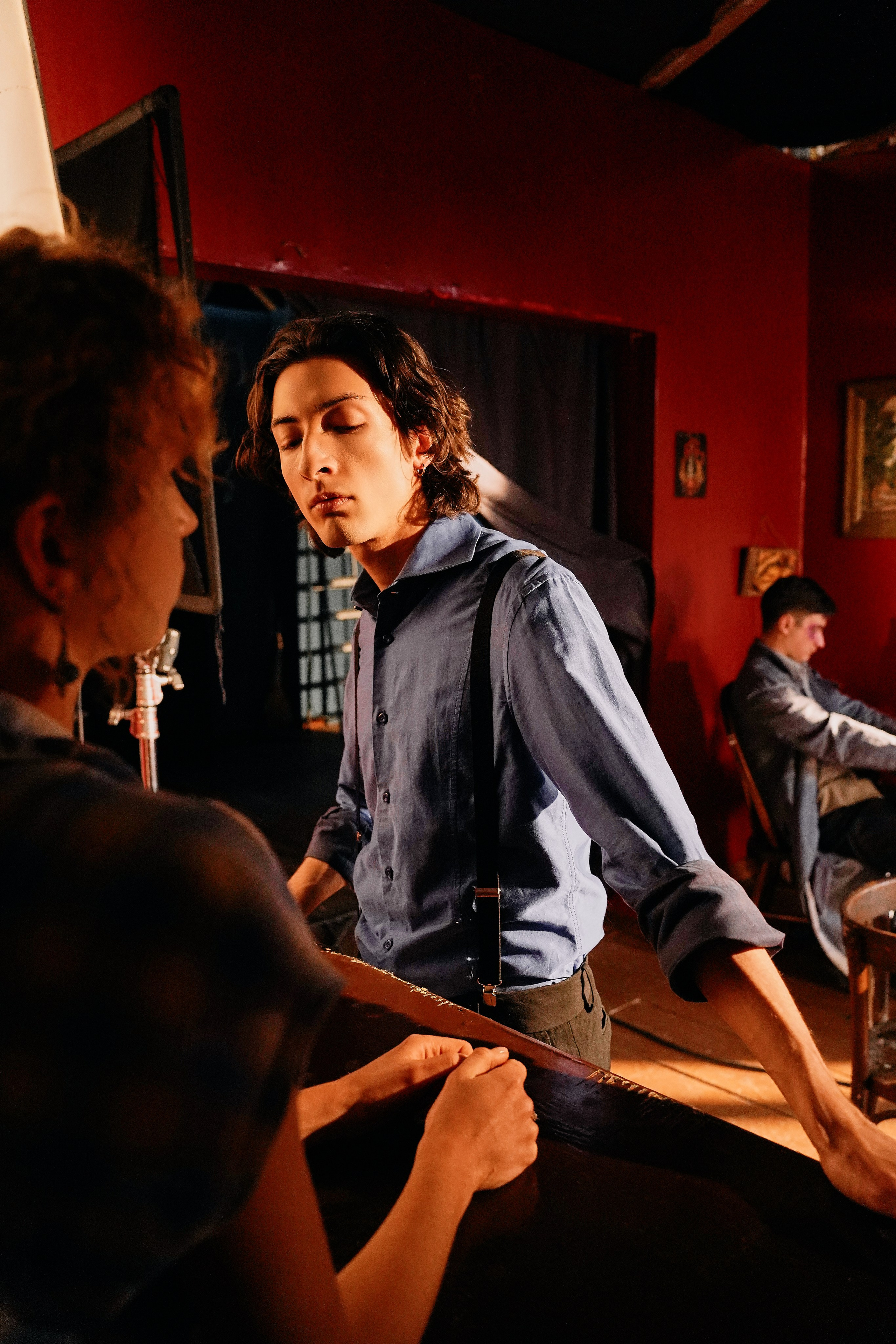 БЭКИ со съемок. Фотограф