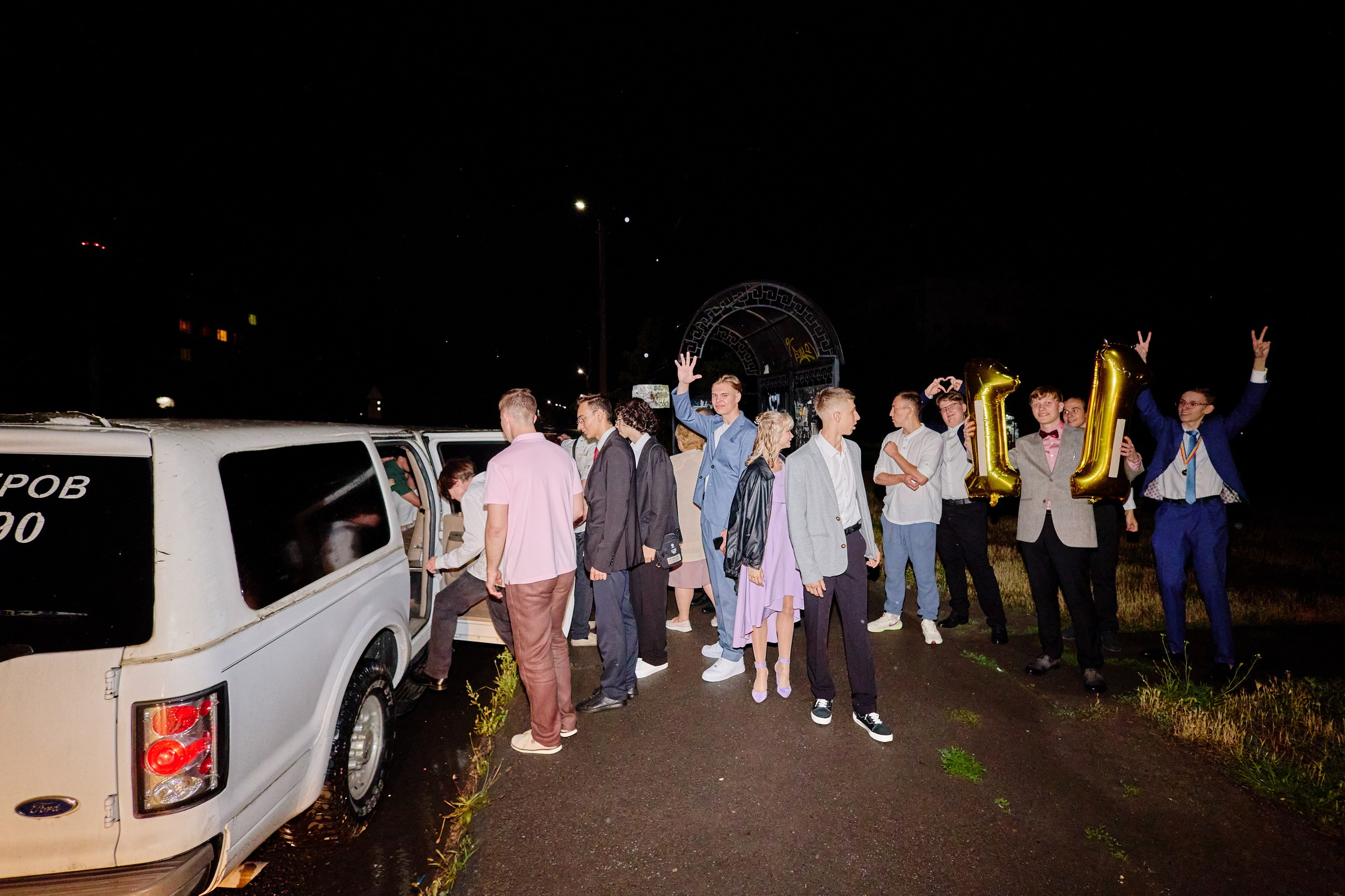 Выпускной 35 Сош. Фотограф Выпускные альбомы Таганрог Сергей Коробченко