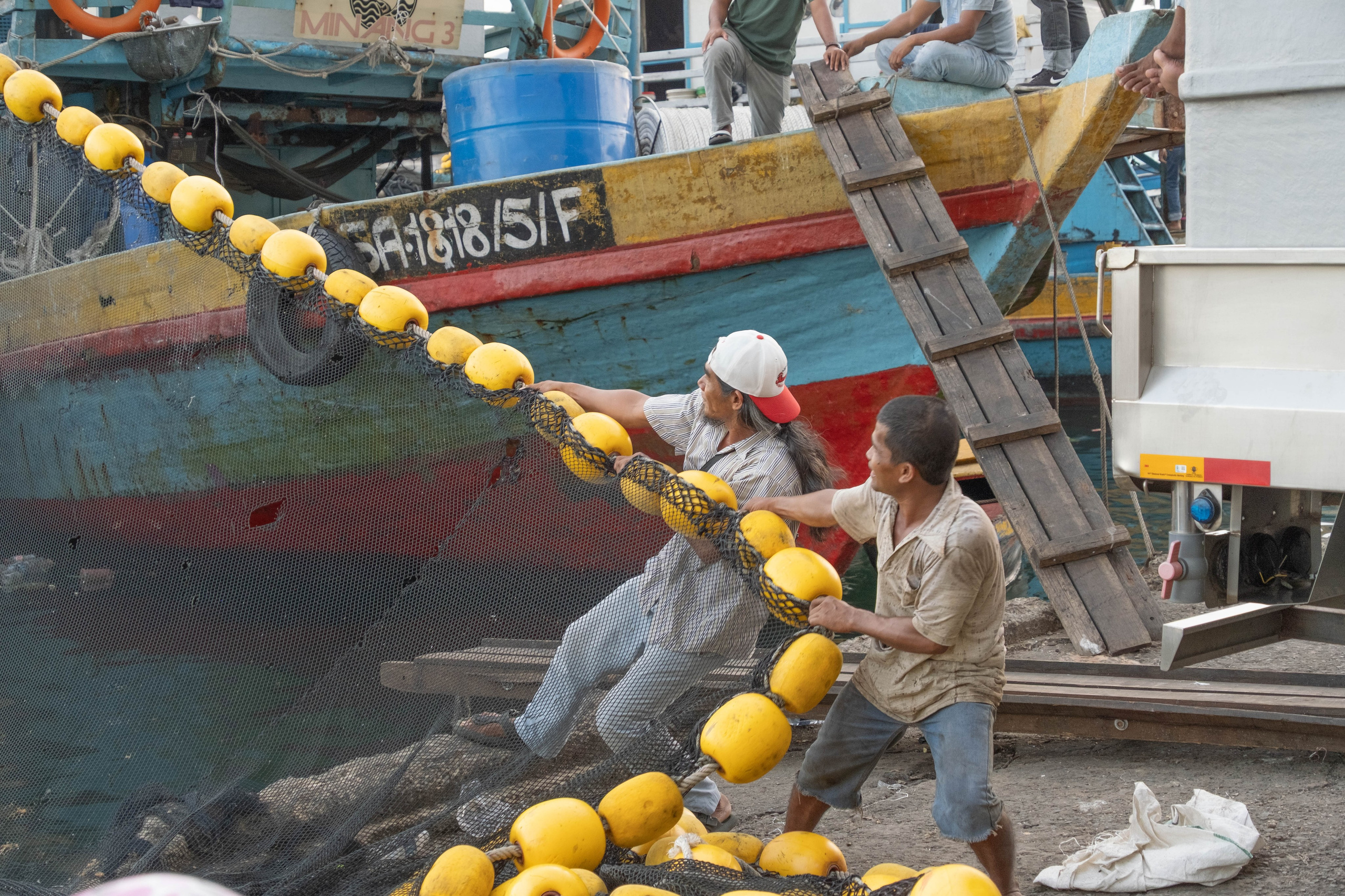 Остров Борнео, город Семпорна. Причал и рынок. Фотографии из путешествий