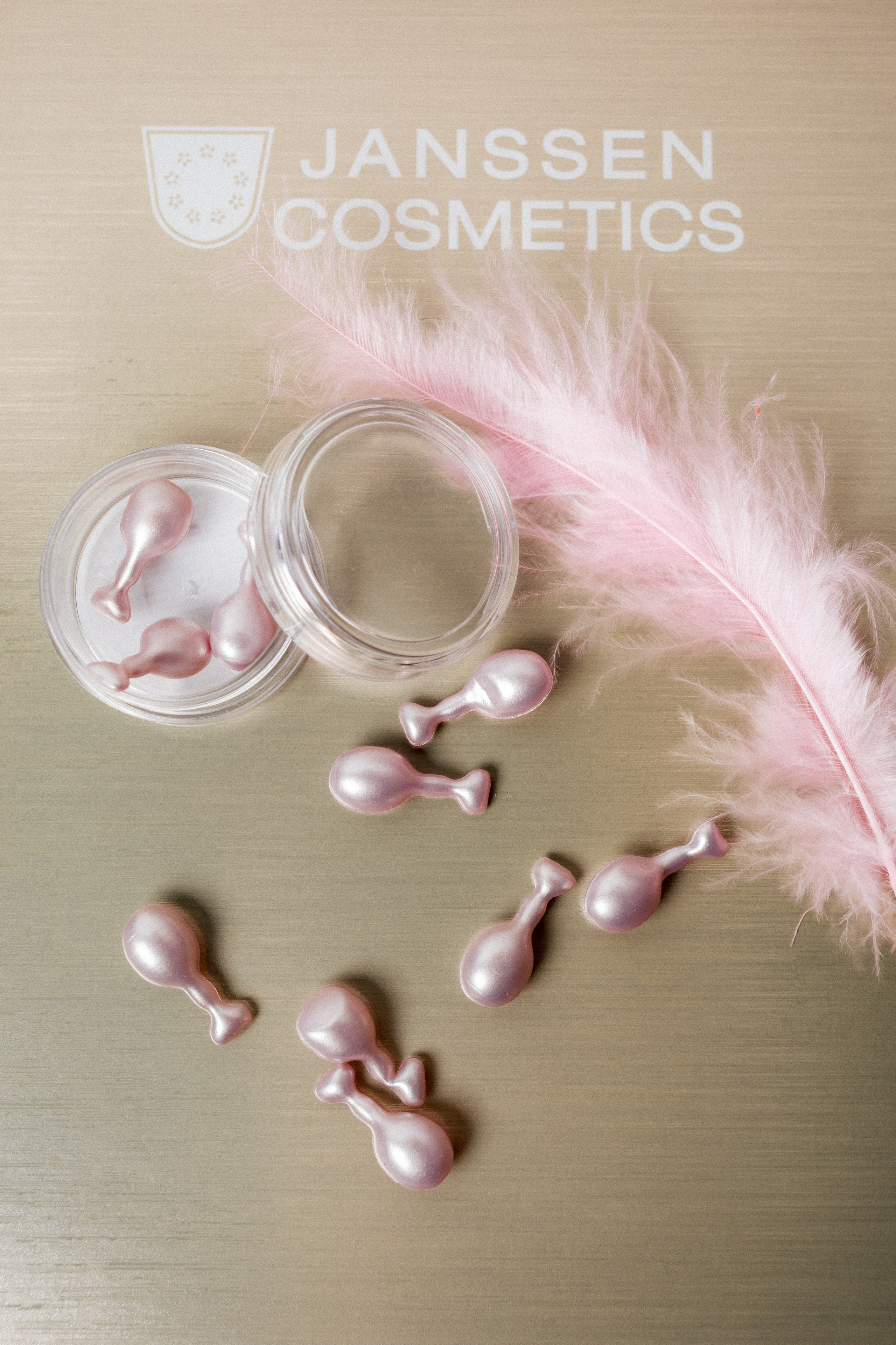 Косметика для салона красоты. Ирина Тихонова — фотограф для детей и коллективов в Москве