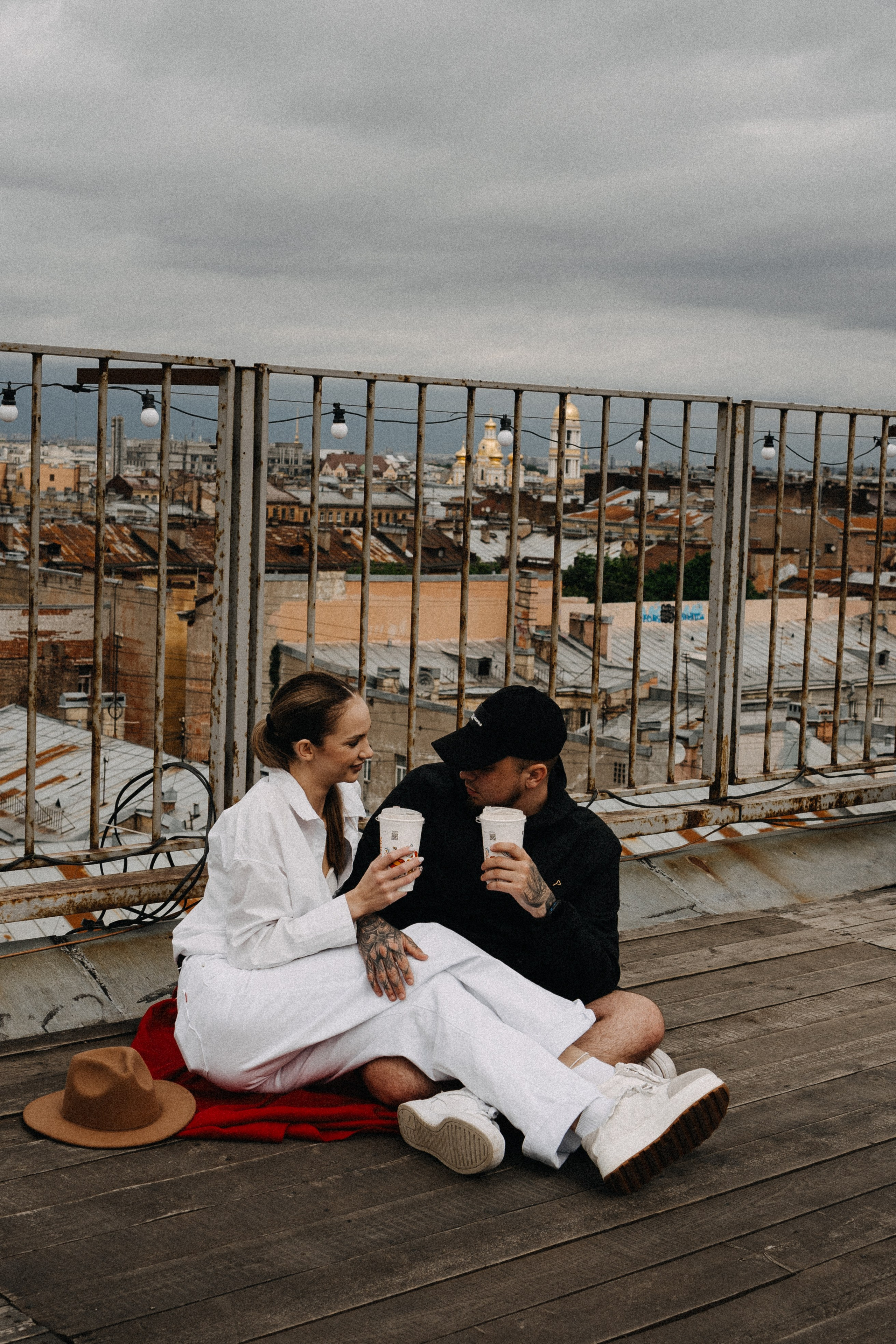 МЫ ГУЛЯЛИ ПРО КРЫШАМ ПИТЕРА. Профессиональный фотограф, Санкт-Петербург — Виктория Богомолова
