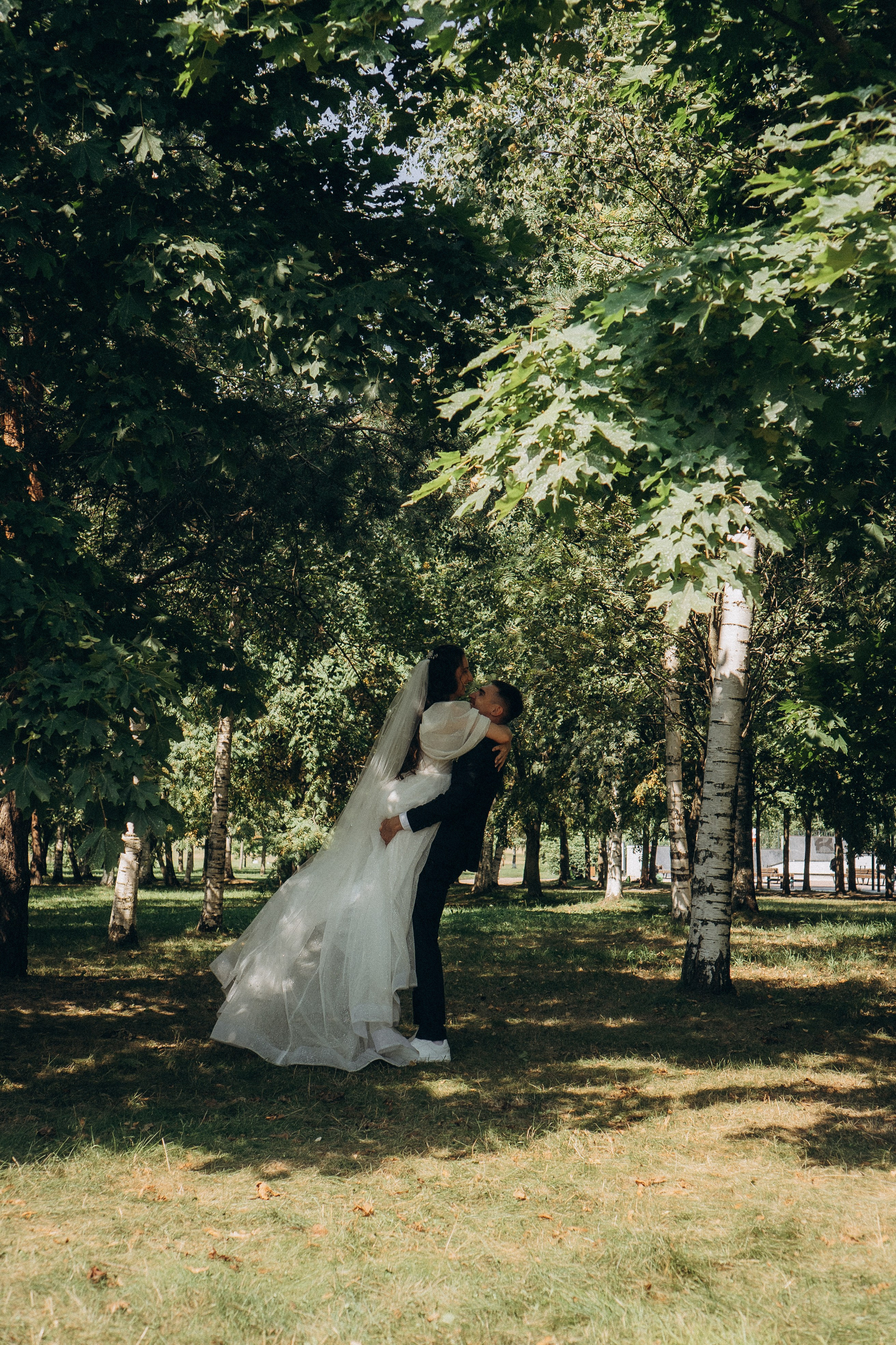 СВАДЕБНАЯ СЬЕМК В ПАРКЕ 300-ЛЕТИЯ. Профессиональный фотограф, Санкт-Петербург — Виктория Богомолова
