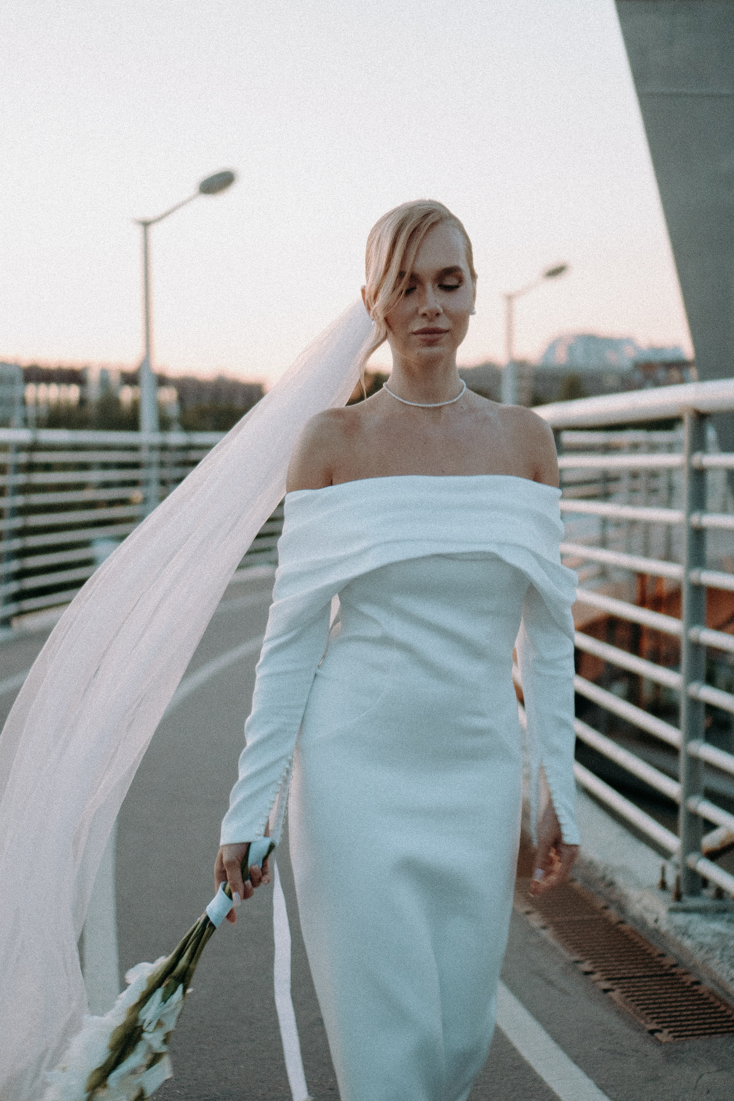 СВАДЕБНАЯ СЬЕМКА ВОЗЛЕ МСОТА БЕТАНКУРА НА КАБРИОЛЕТЕ. Профессиональный фотограф, Санкт-Петербург — Виктория Богомолова