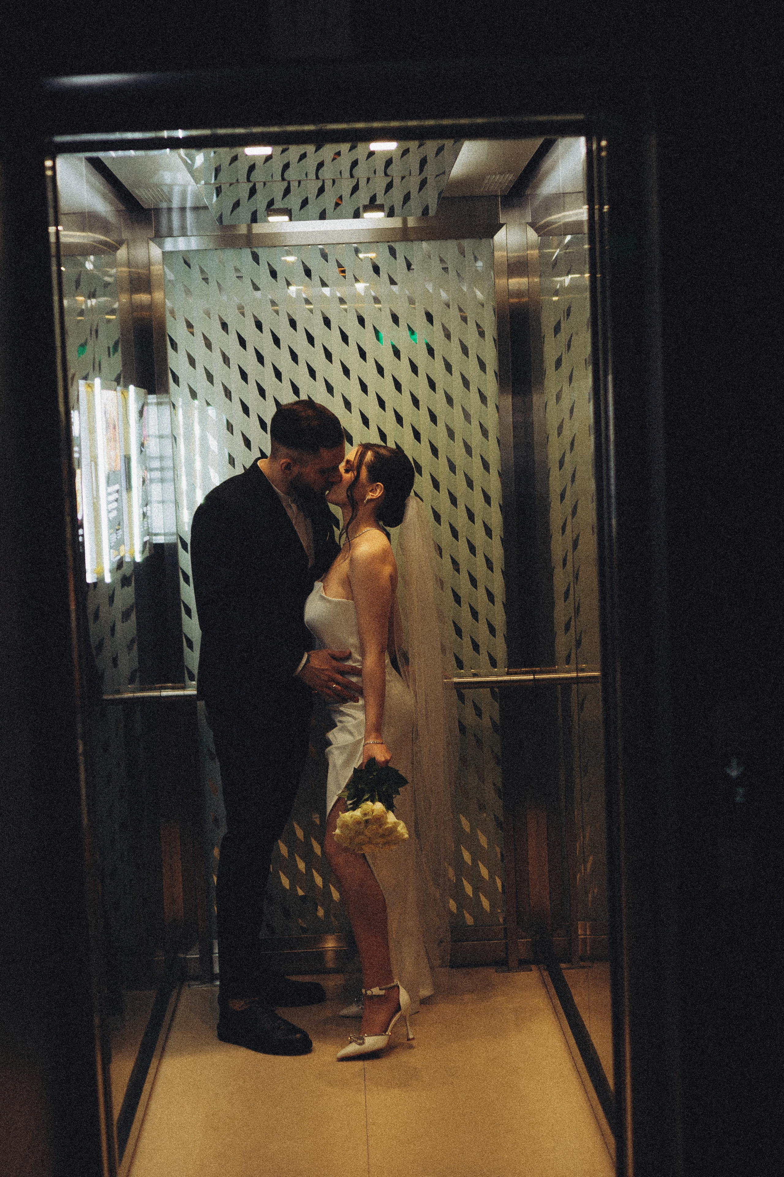 СВАДЕБНАЯ СЬЕМКА СБОРОВ ЖЕНИХА И НЕВЕСТЫ В ОТЕЛЕ И ТАКЖЕ ФОТОСЕССИИЯ В ОТЕЛЕЕ МЕГАПОЛИС БРЯНСК. Профессиональный фотограф, Санкт-Петербург — Виктория Богомолова