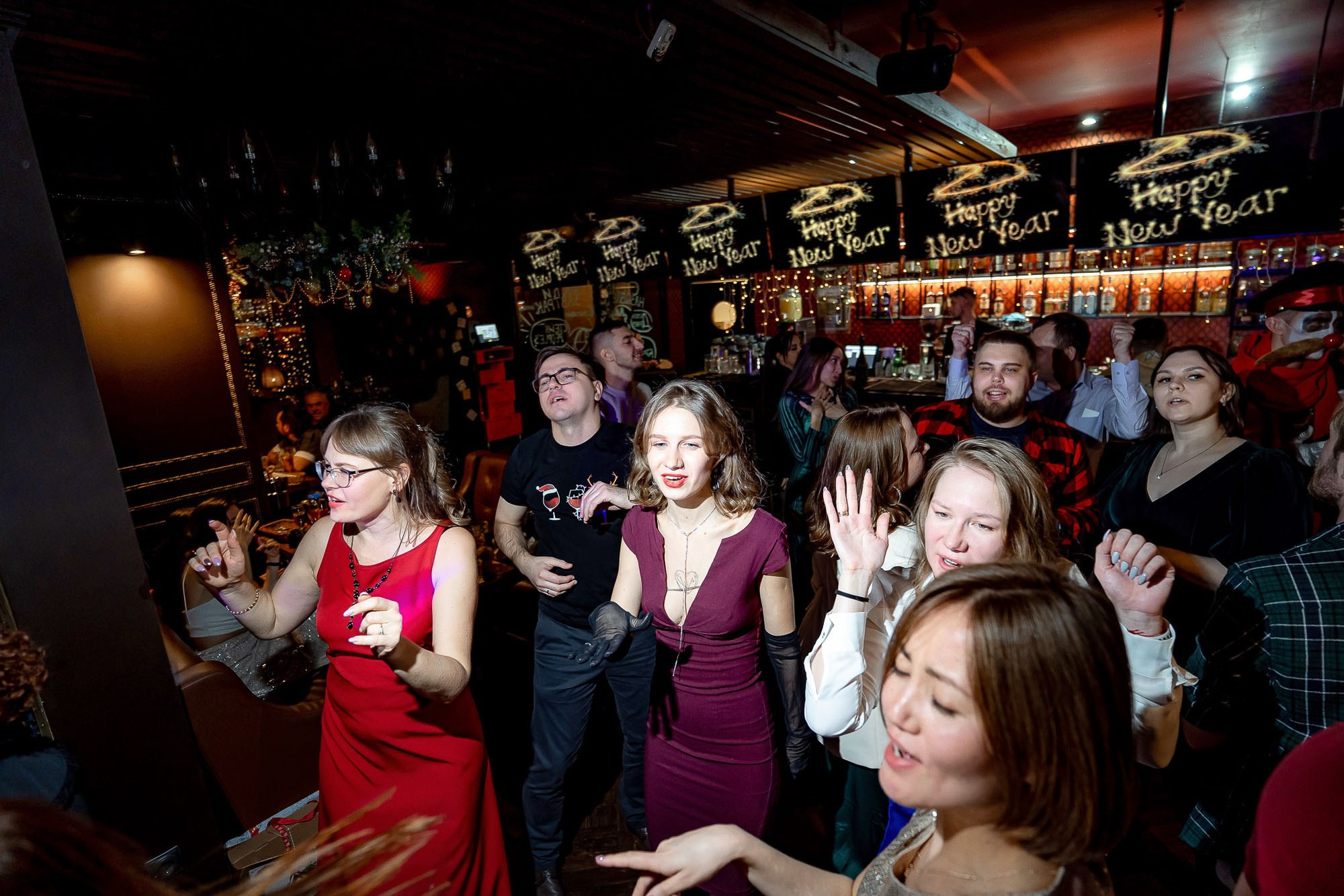 Новый год 2024 в Peoples. Сергей Кошкин. Репортажная и ивент-фотография в Сургуте