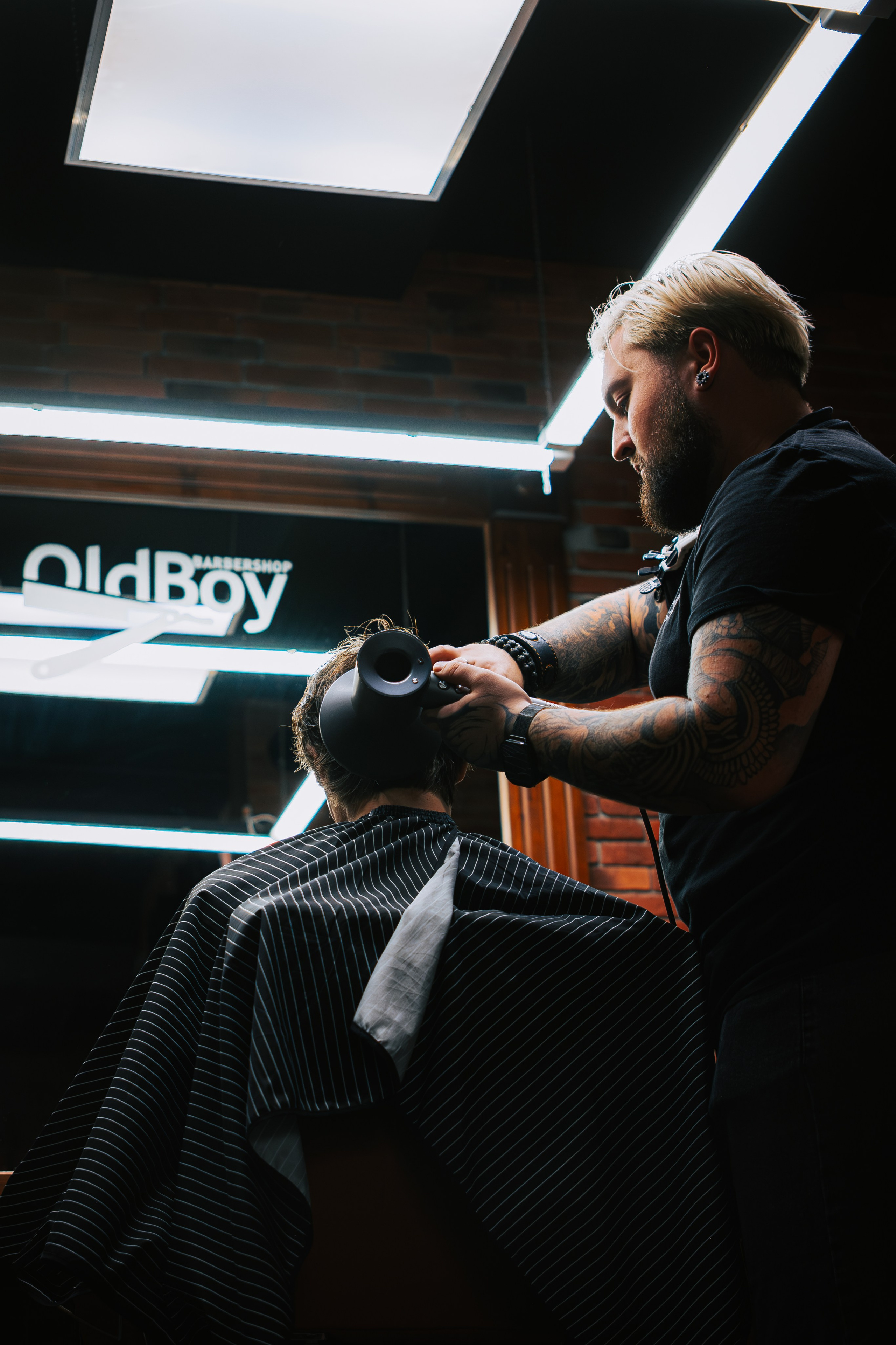 Контент-съемка барбершоп OLDBOY. Коммерческий и Портретный Фотограф Симферополь Крым Максим Махо