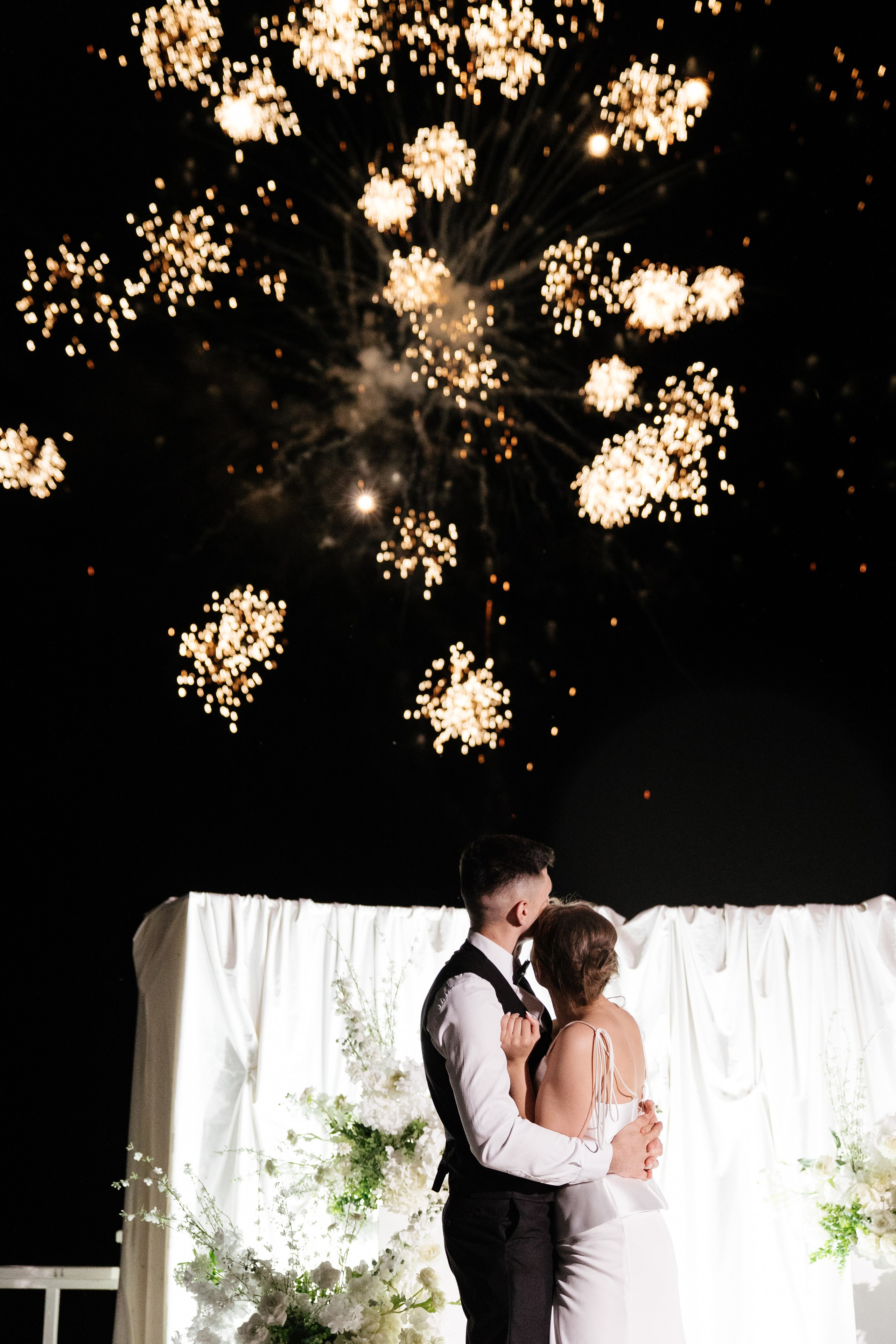 Салют в Кантри хоум