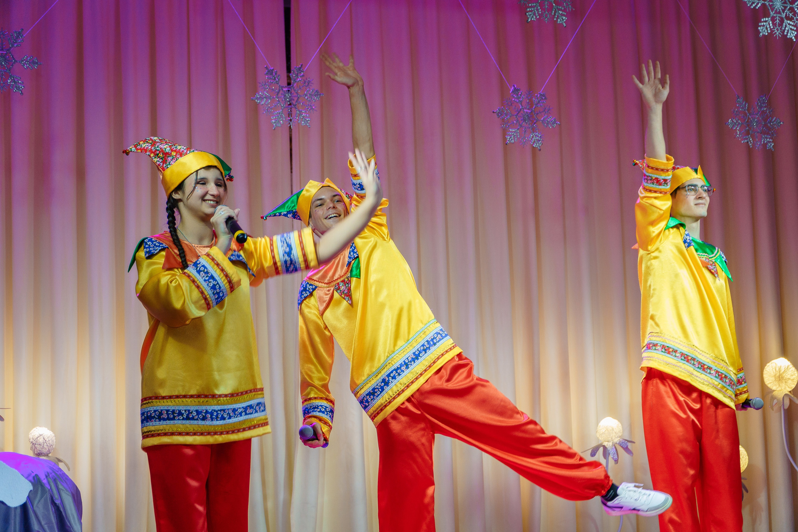 «Сказка о Новом годе и богатыре настоящем». Новотитаровский Дом культуры