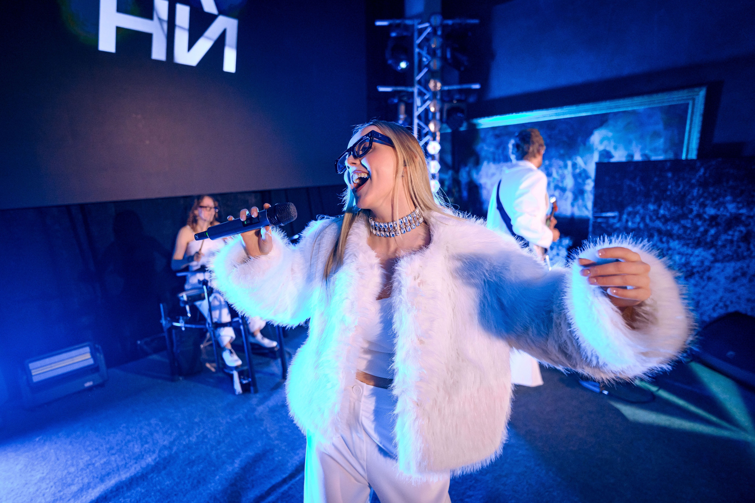 РАЗУМ. Максим Комаров — Профессиональный фотограф