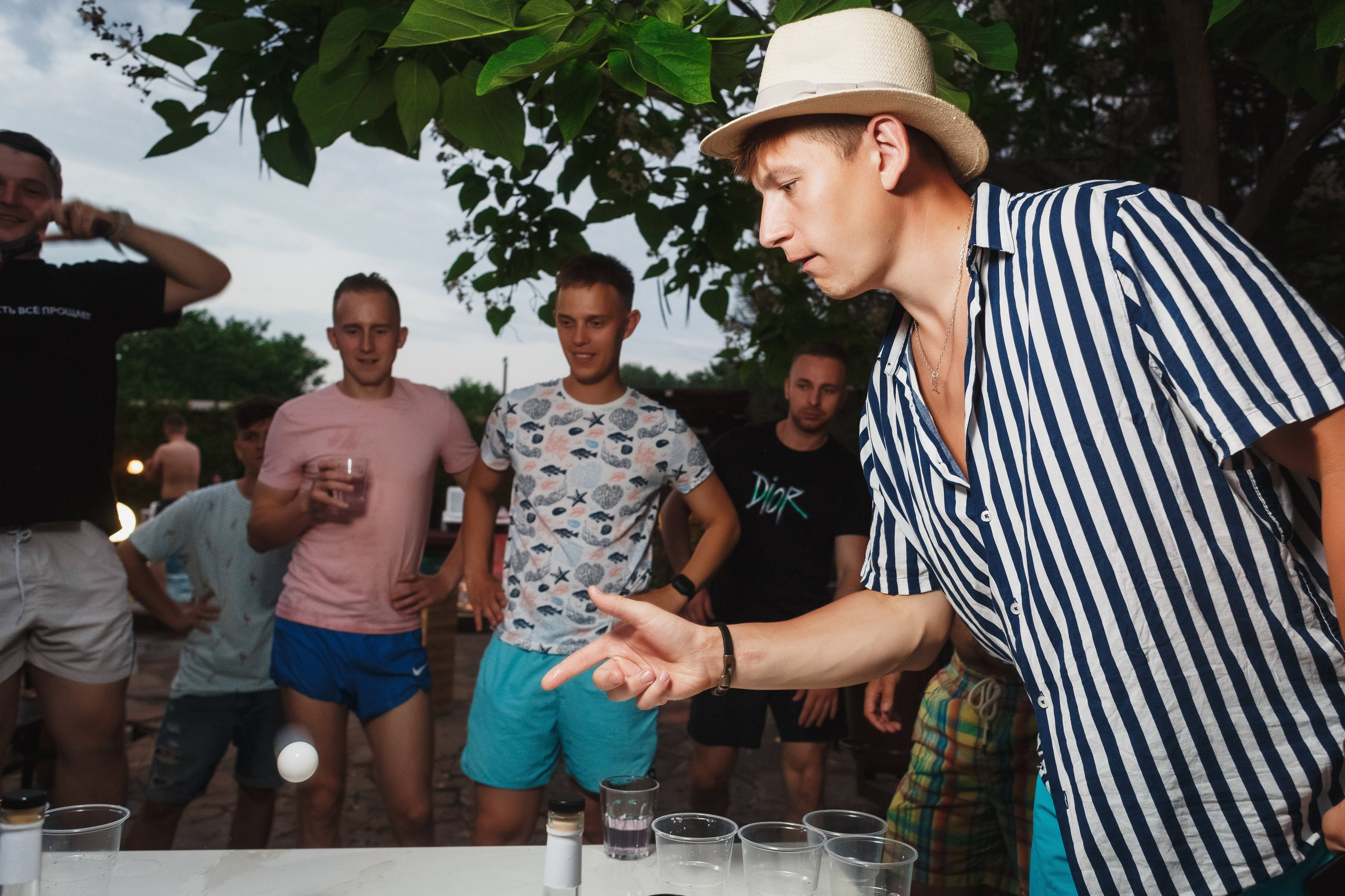 Свадебный фотограф Таганрог — фотосессия в центре города и банкет в коттедже «Виктория». Свадебный и семейный фотограф в Таганроге Бакарюк Антон