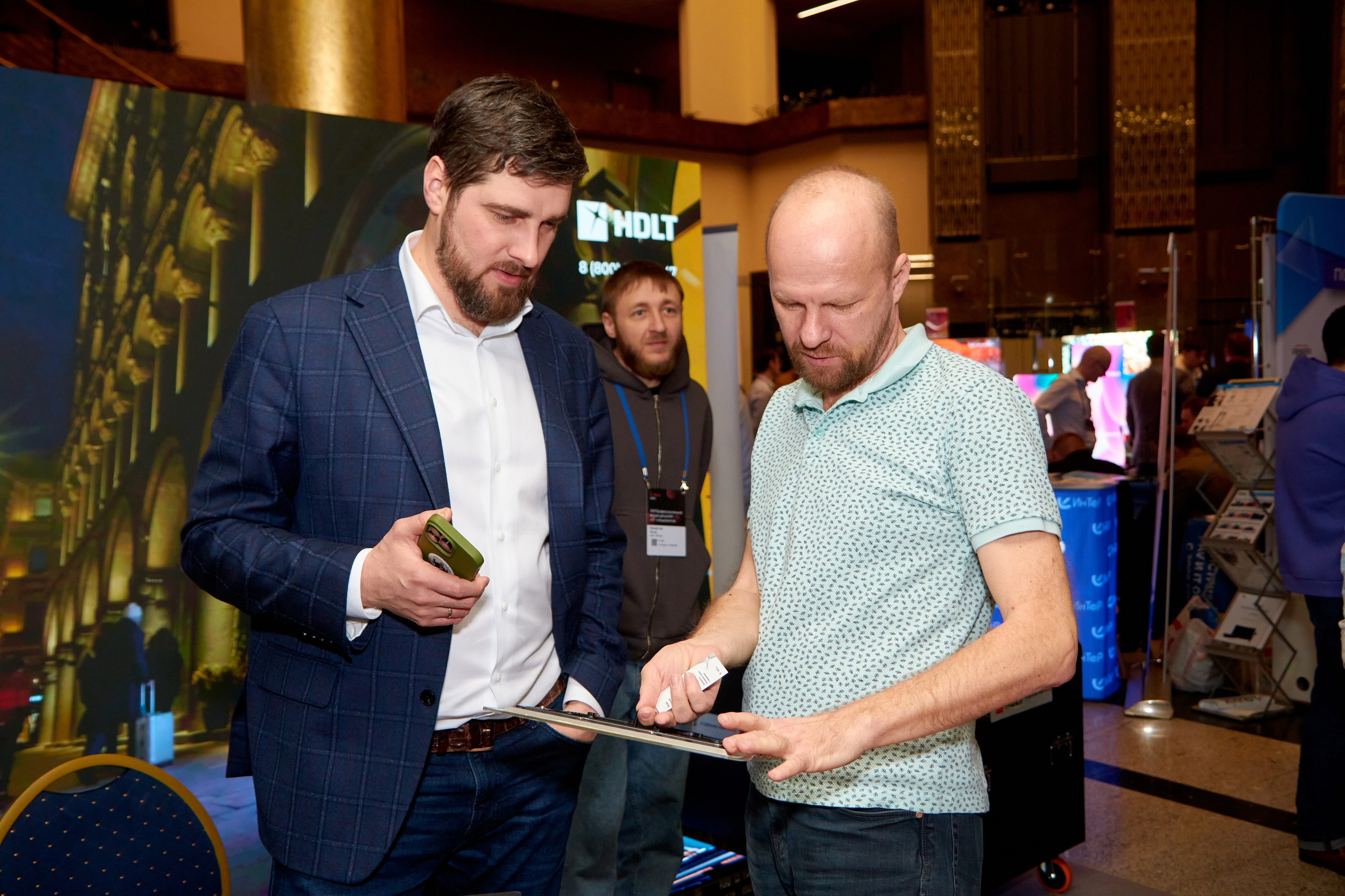 AV Focus XVII Всероссийский Профи форум для proAV и IT специалистов. Предметный и репортажный фотограф Алексей Кротов